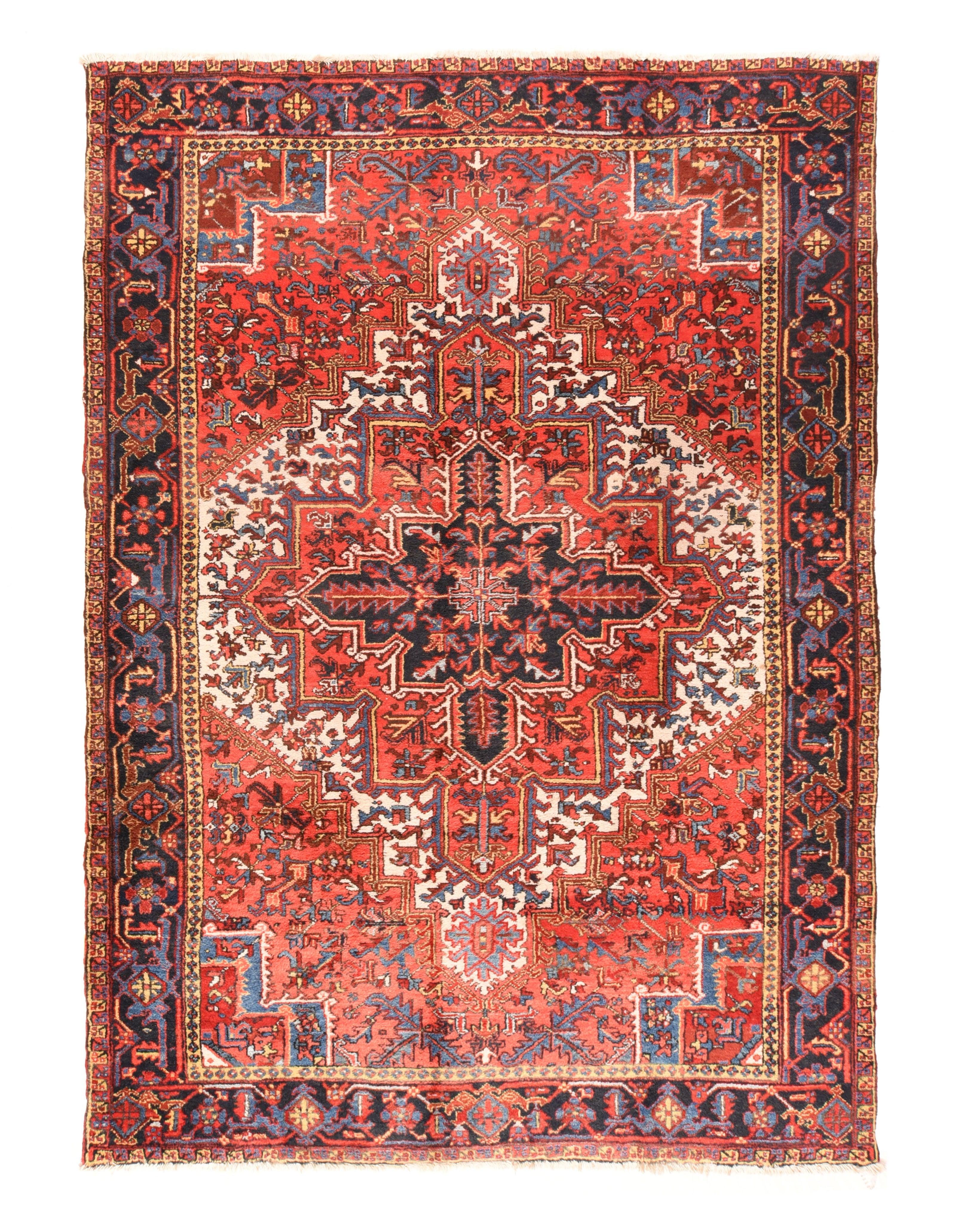 Antique Heriz Rug 7'9'' x 10'11'' In Good Condition For Sale In New York, NY