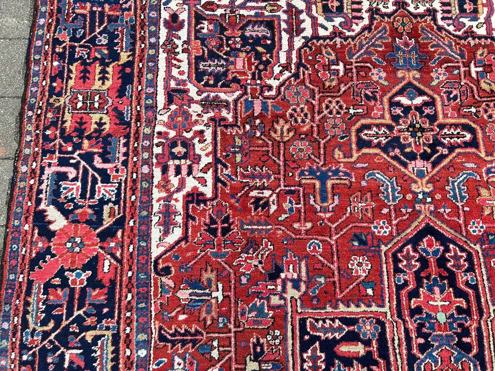 Milieu du XXe siècle Antique Heriz Rug 8x12 ft room size Classic Vintage Azeri Carpet  en vente