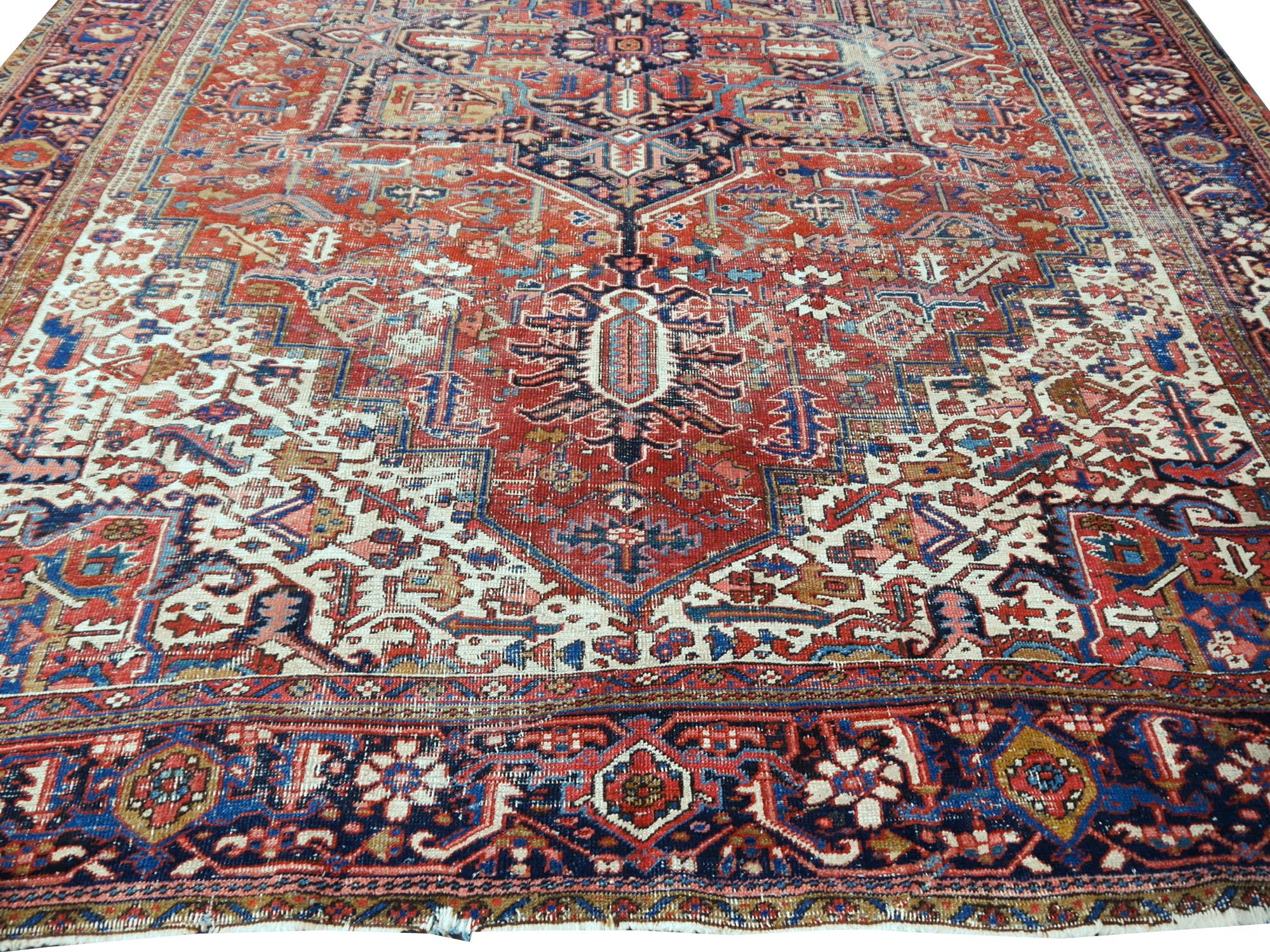 Antique Heriz Rug 10x13 ft Distressed Classic Vintage Carpet worn to perfection For Sale 7