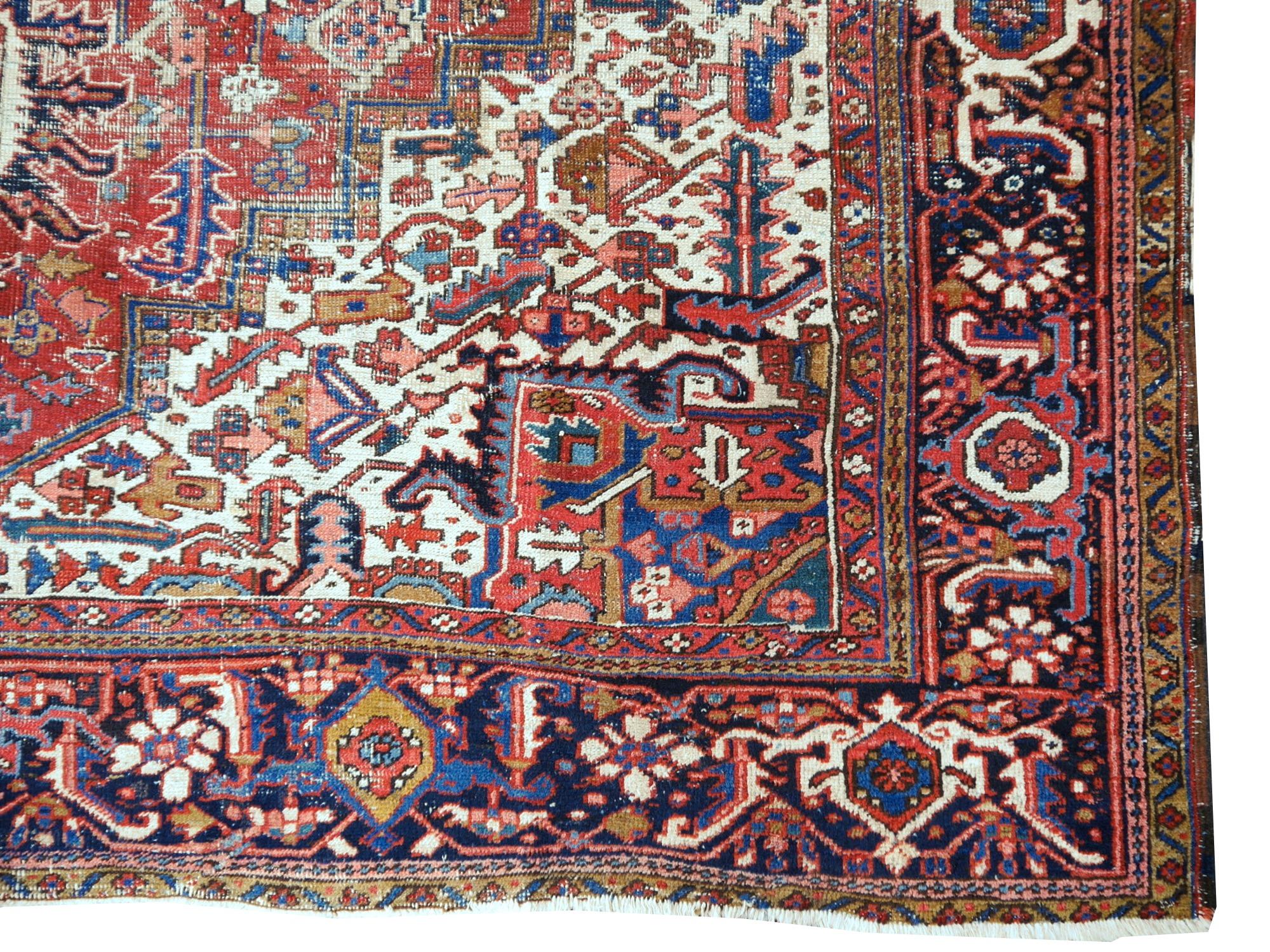 Antique Heriz Rug 10x13 ft Distressed Classic Vintage Carpet worn to perfection In Distressed Condition For Sale In Lohr, Bavaria, DE