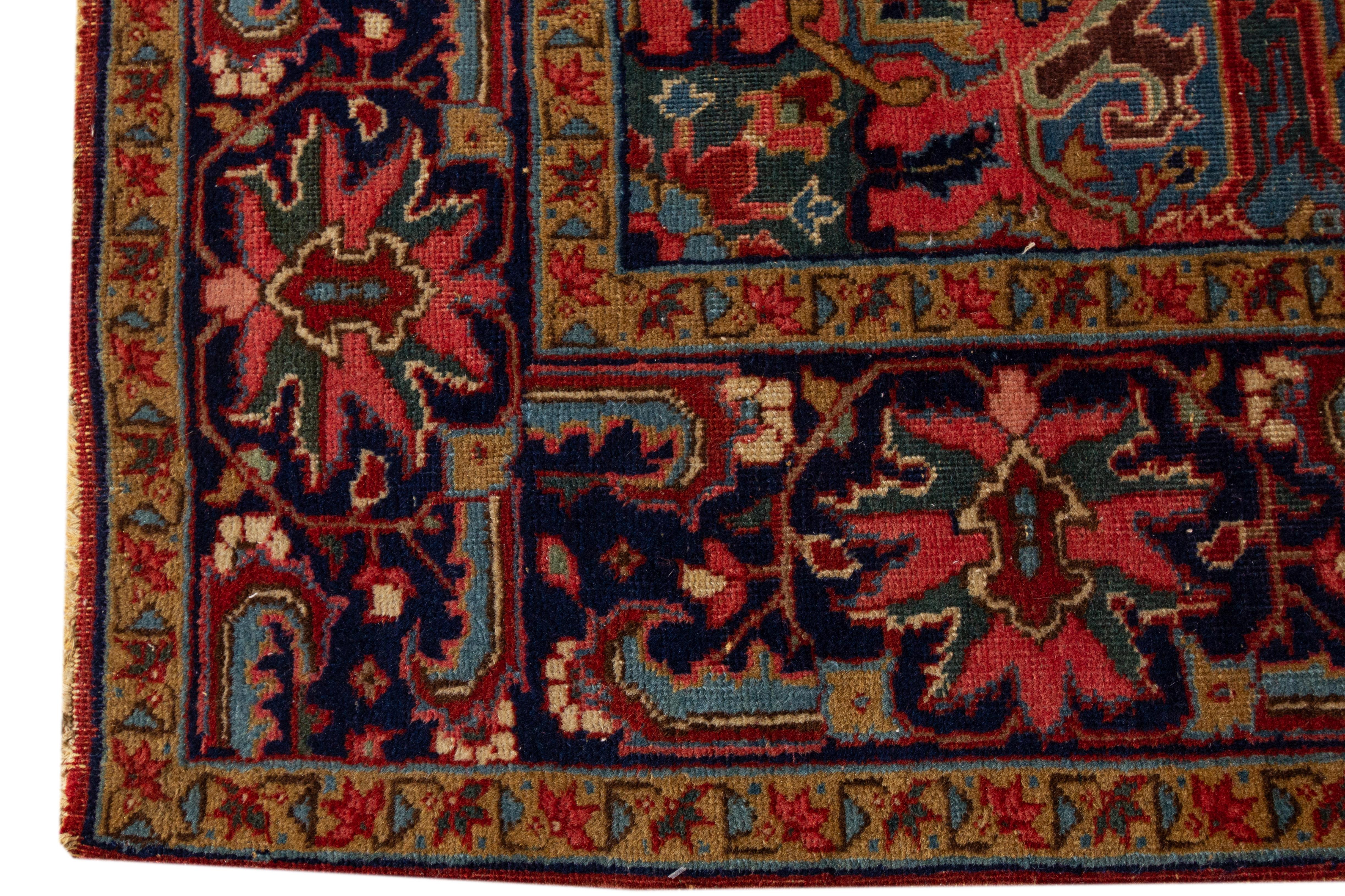 Antique Heriz Rug In Good Condition For Sale In Norwalk, CT