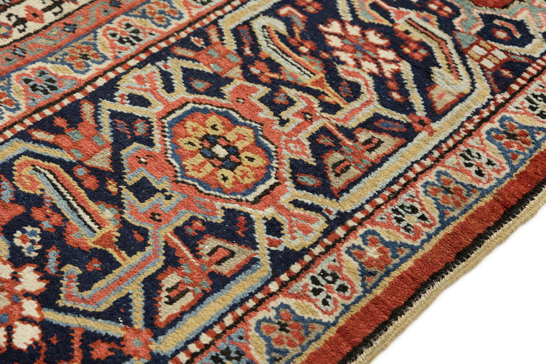 Antiker Heriz-Teppich, handgeknüpft, 15,2 × 10,8 ft- Rot, Elfenbein & Marine (Mitte des 20. Jahrhunderts) im Angebot