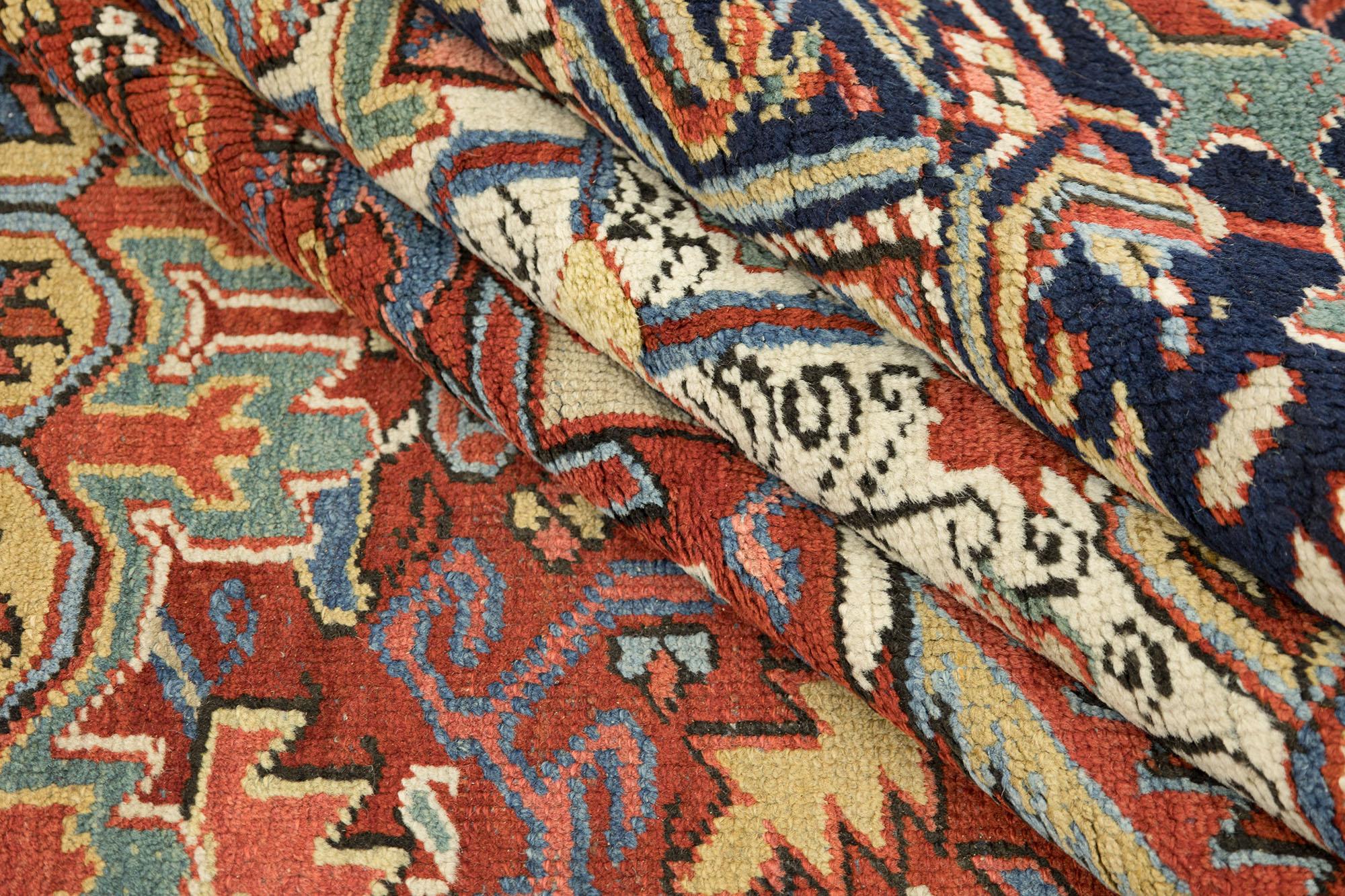 Antiker Heriz-Teppich, handgeknüpft, 15,2 × 10,8 ft- Rot, Elfenbein & Marine im Angebot 1