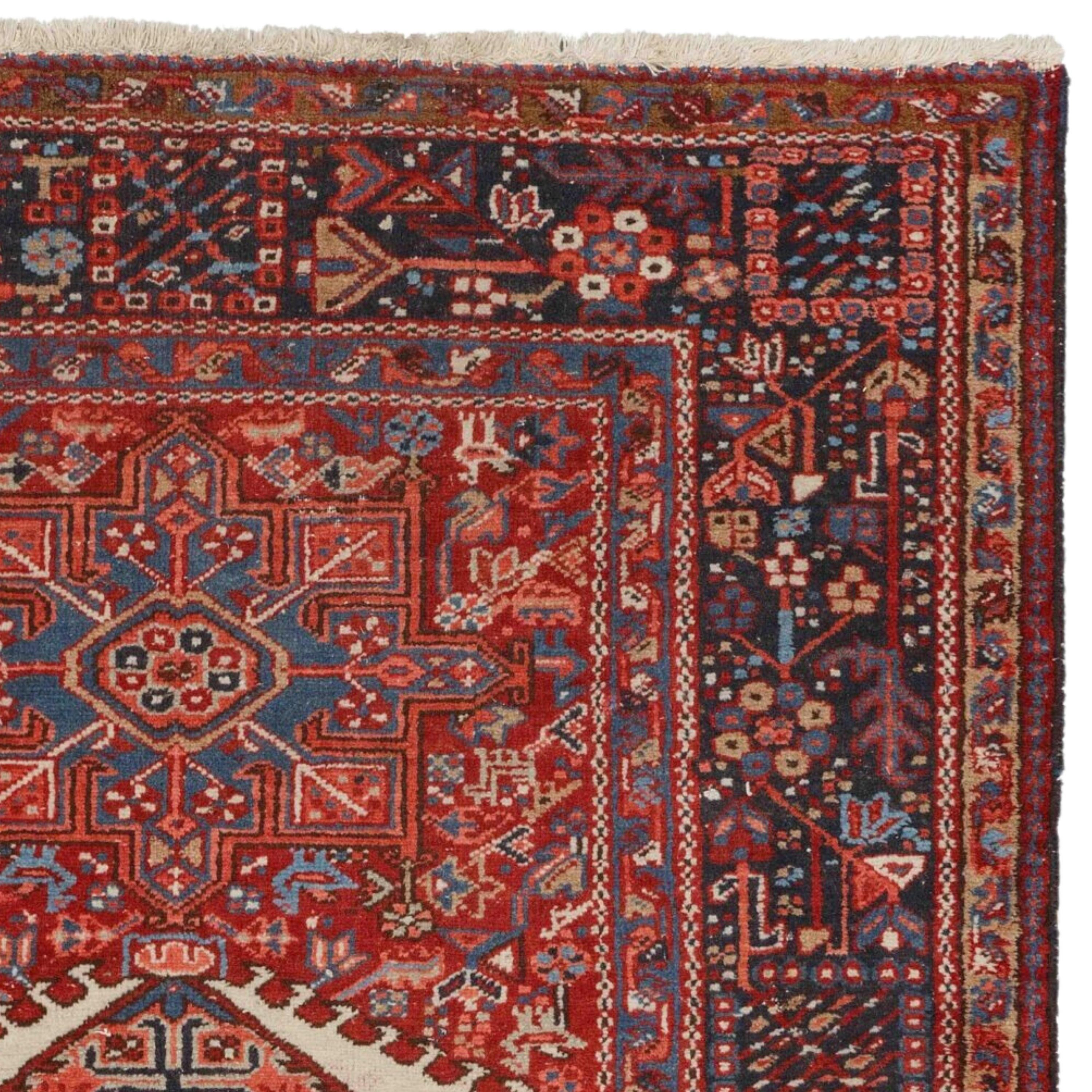 Antiker Heriz-Teppich - Heriz-Teppich aus dem Mitte des 20. Jahrhunderts in gutem Zustand im Zustand „Gut“ im Angebot in Sultanahmet, 34