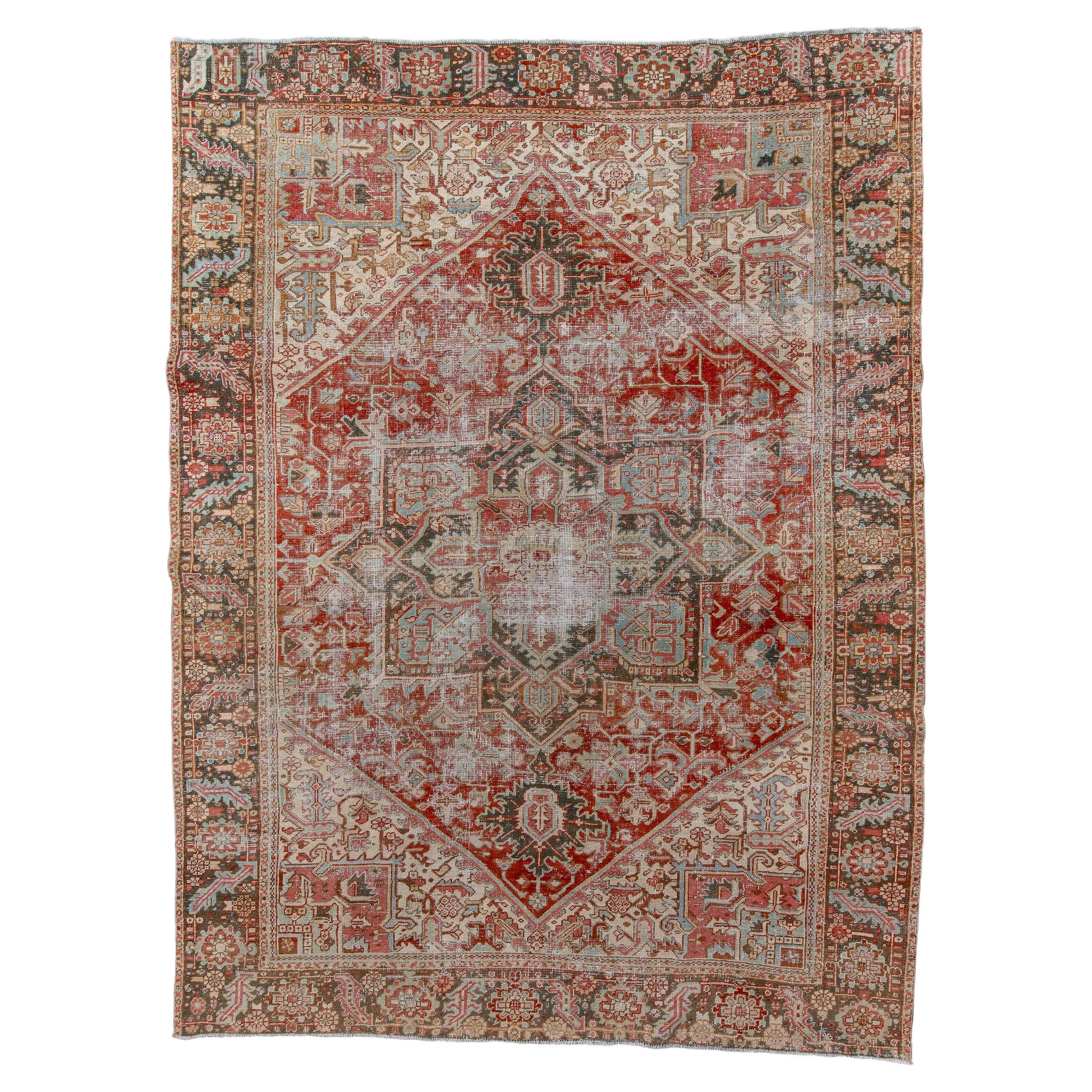 Antique Heriz Rug with Bold Medallion, Early 20th Century For Sale