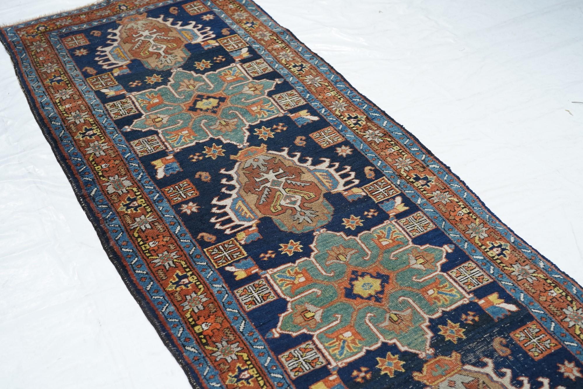 Antiker Heriz-Läufer 2'8'' x 10'8'' im Angebot 4