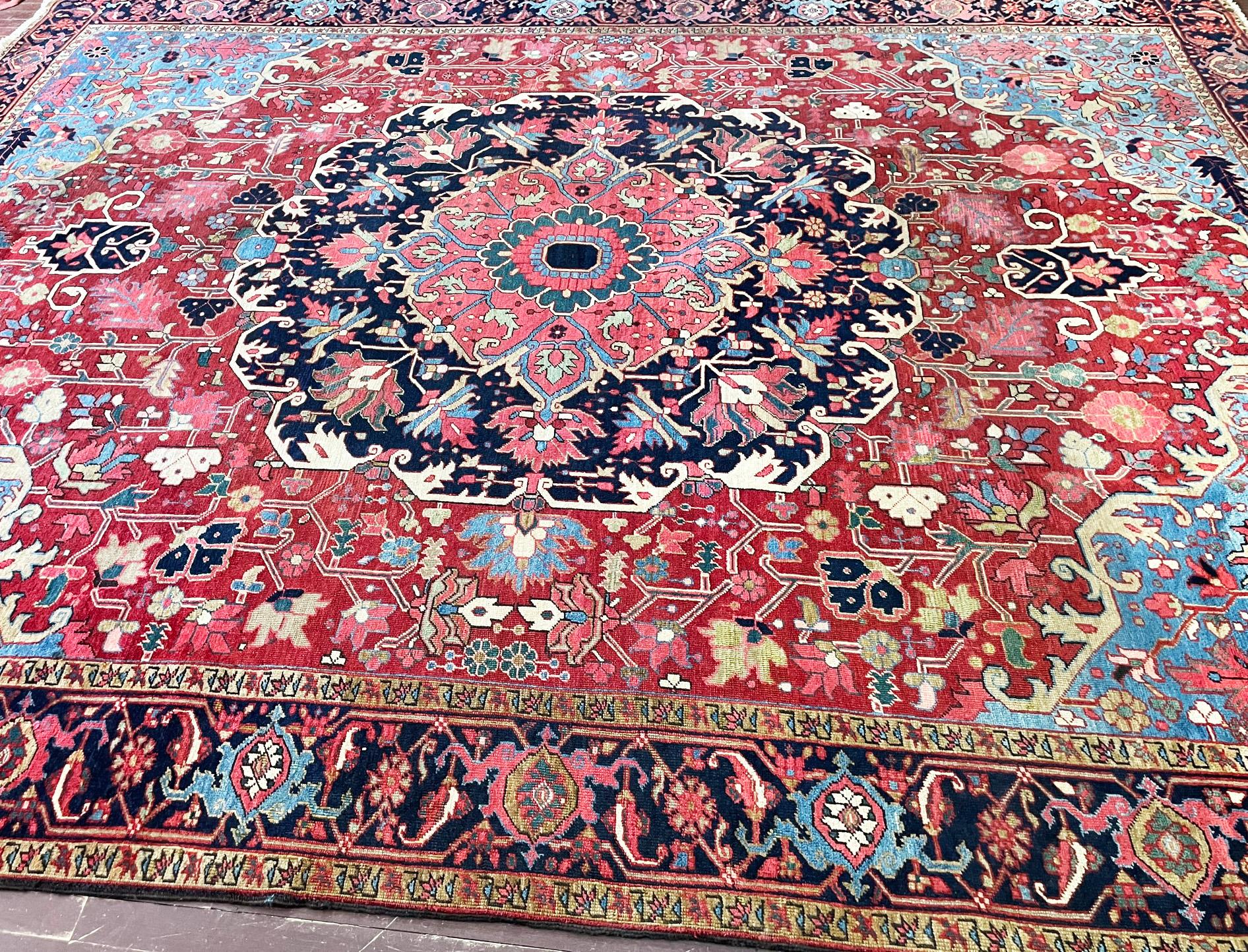 Hand-Knotted Antique Heriz / Serapi Oriental Carpet, circa 1910  For Sale