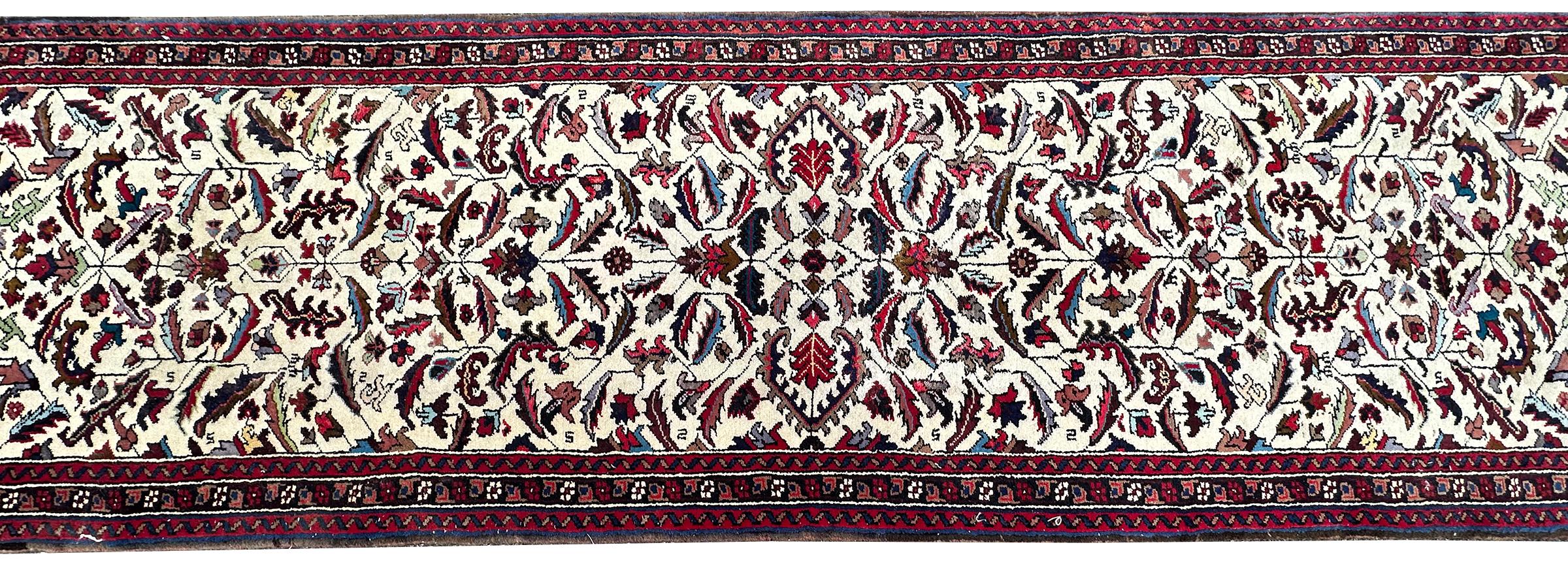 Antiker Heriz Serapi Teppich Persischer Serapi Läufer Teppich Handgefertigt Persischer Teppich 3x11 (Handgeknüpft) im Angebot