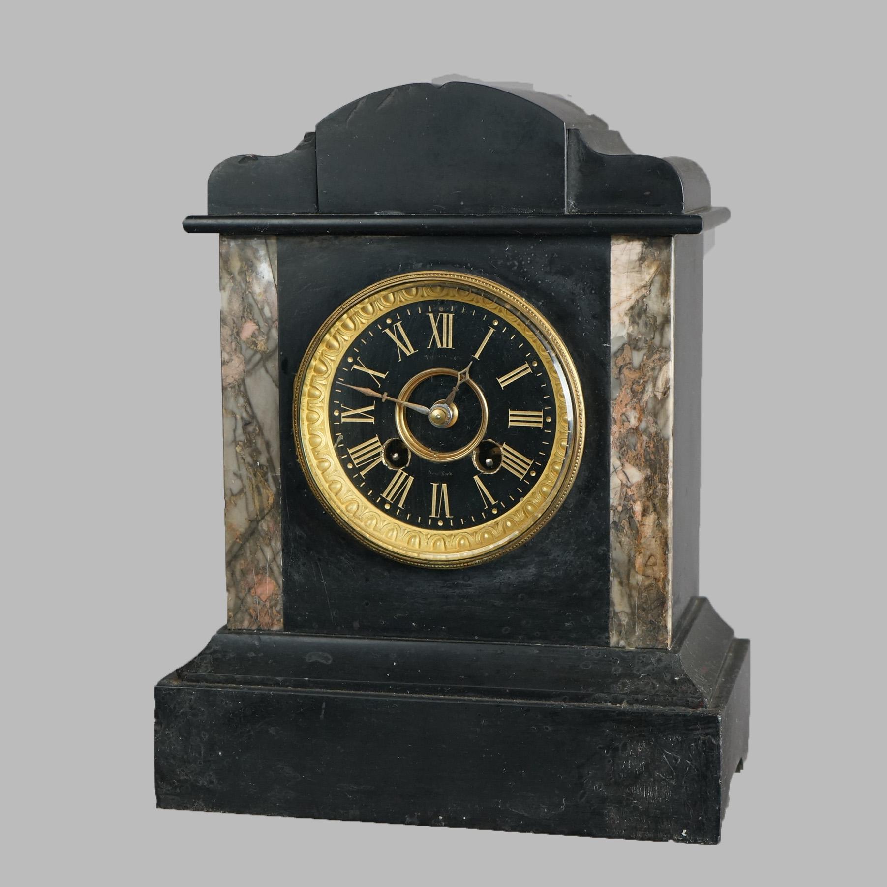 Néo-égyptien Ancienne horloge de cheminée Herschede en ardoise de style néo-égyptien, vers 1890 en vente