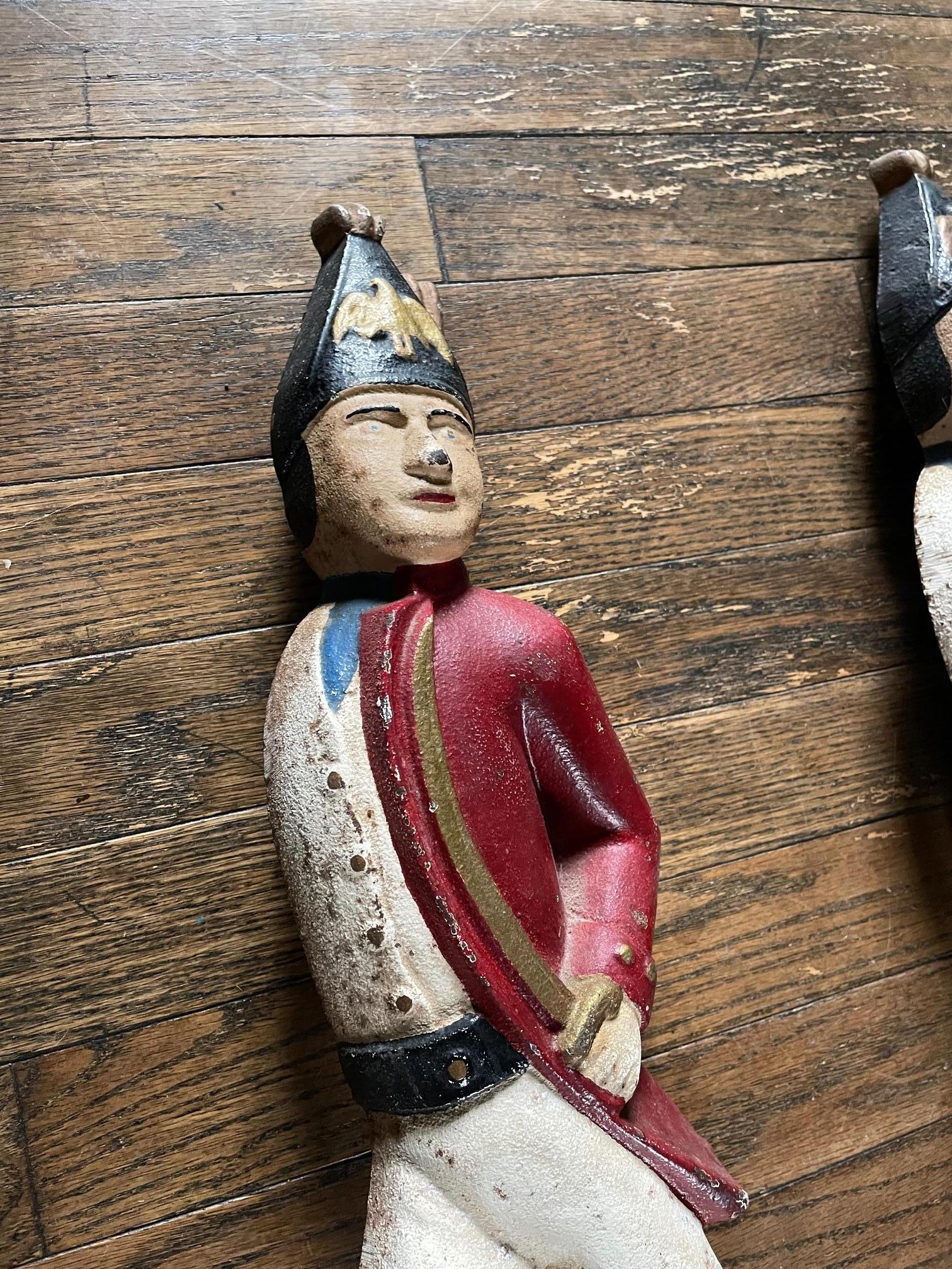 XIXe siècle Antiquities Hessian Soldier Figural Andirons Cast Iron Sculptures en vente