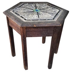 Ancienne table d'appoint hexagonale en chêne Wabi Sabi