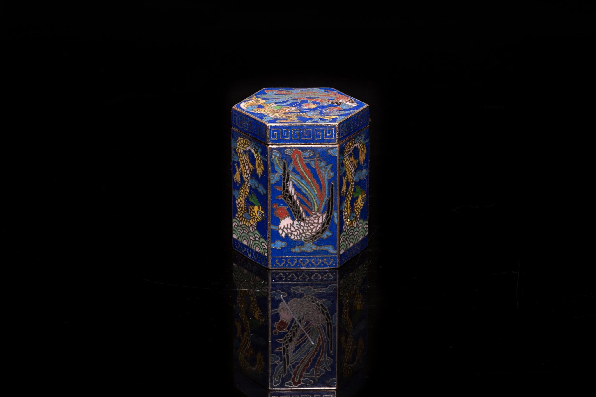 Antike sechseckige chinesische Opiumdose (Chinesisch) im Angebot