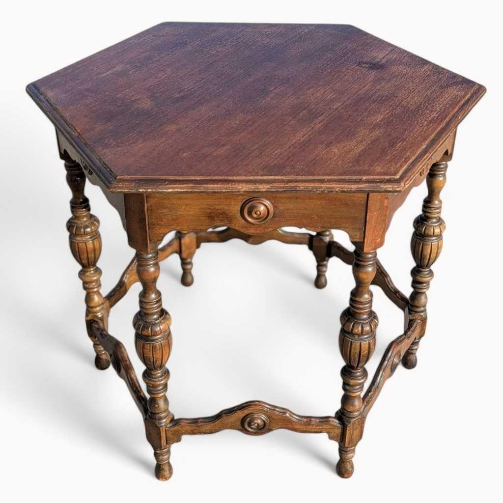Antique Hexagonal Dining Table Carved Wood with Turned Legs, Early 1900s Accent en vente 8