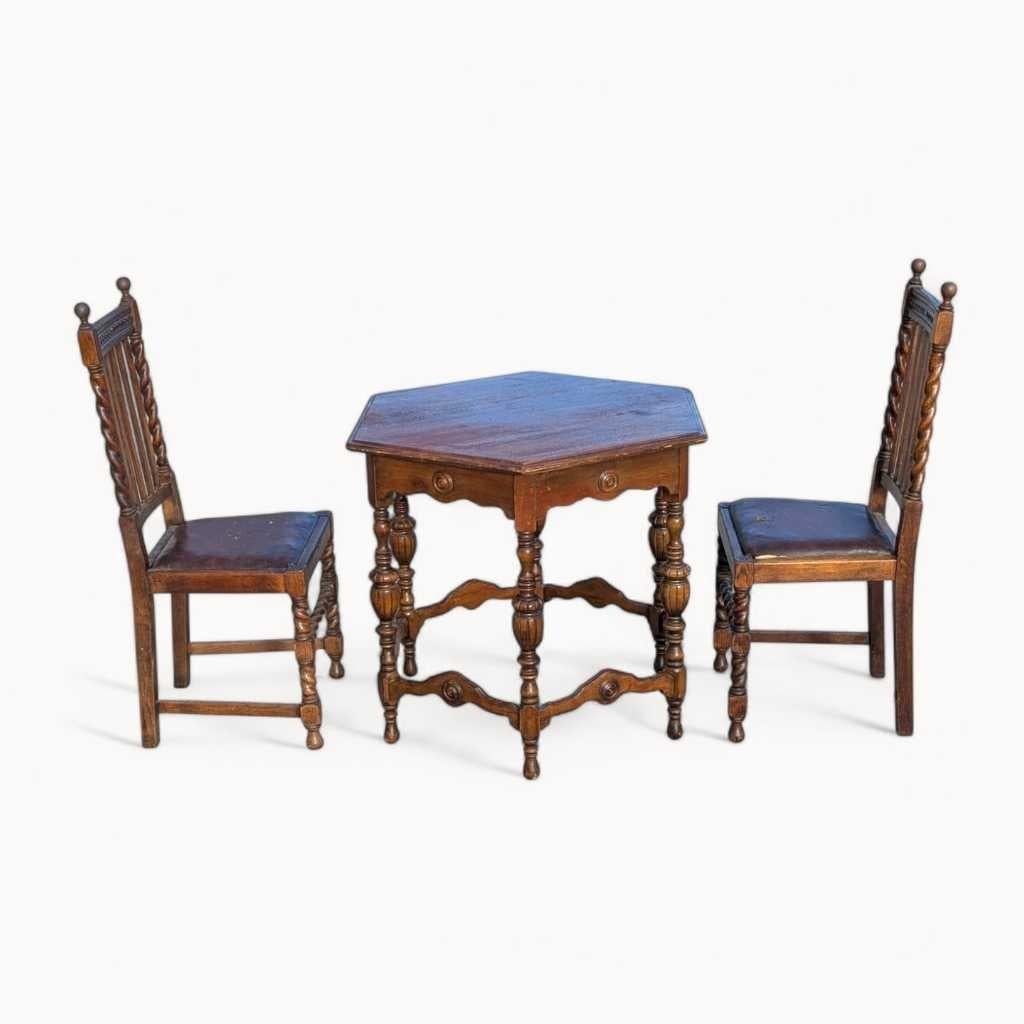 Antique Hexagonal Dining Table Carved Wood with Turned Legs, Early 1900s Accent en vente 9