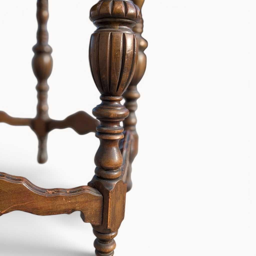Antique Hexagonal Dining Table Carved Wood with Turned Legs, Early 1900s Accent en vente 10