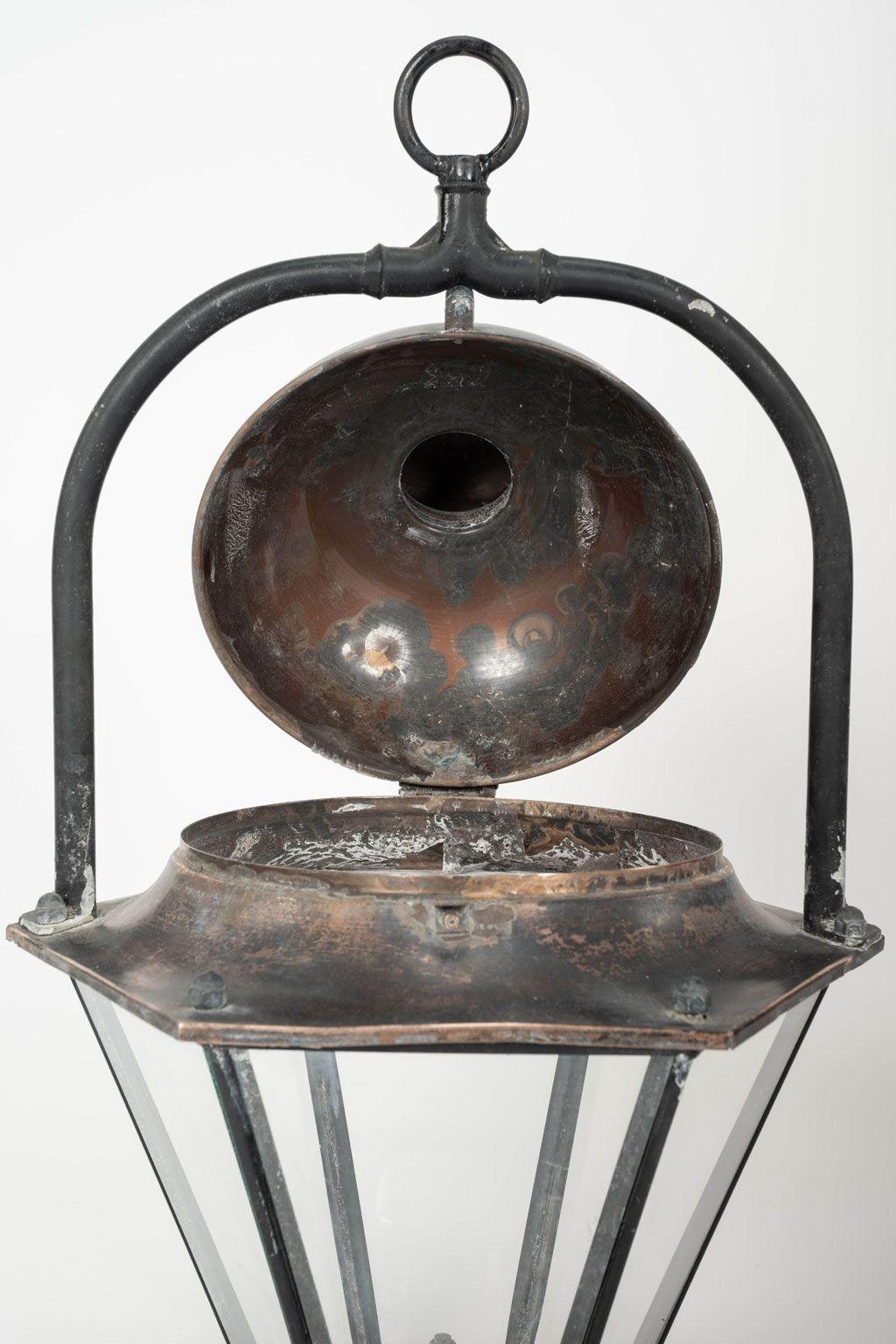 Antiguo Farol Hexagonal de Cobre Abovedado con Paneles de Cristal en Bueno estado para la venta en Houston, TX