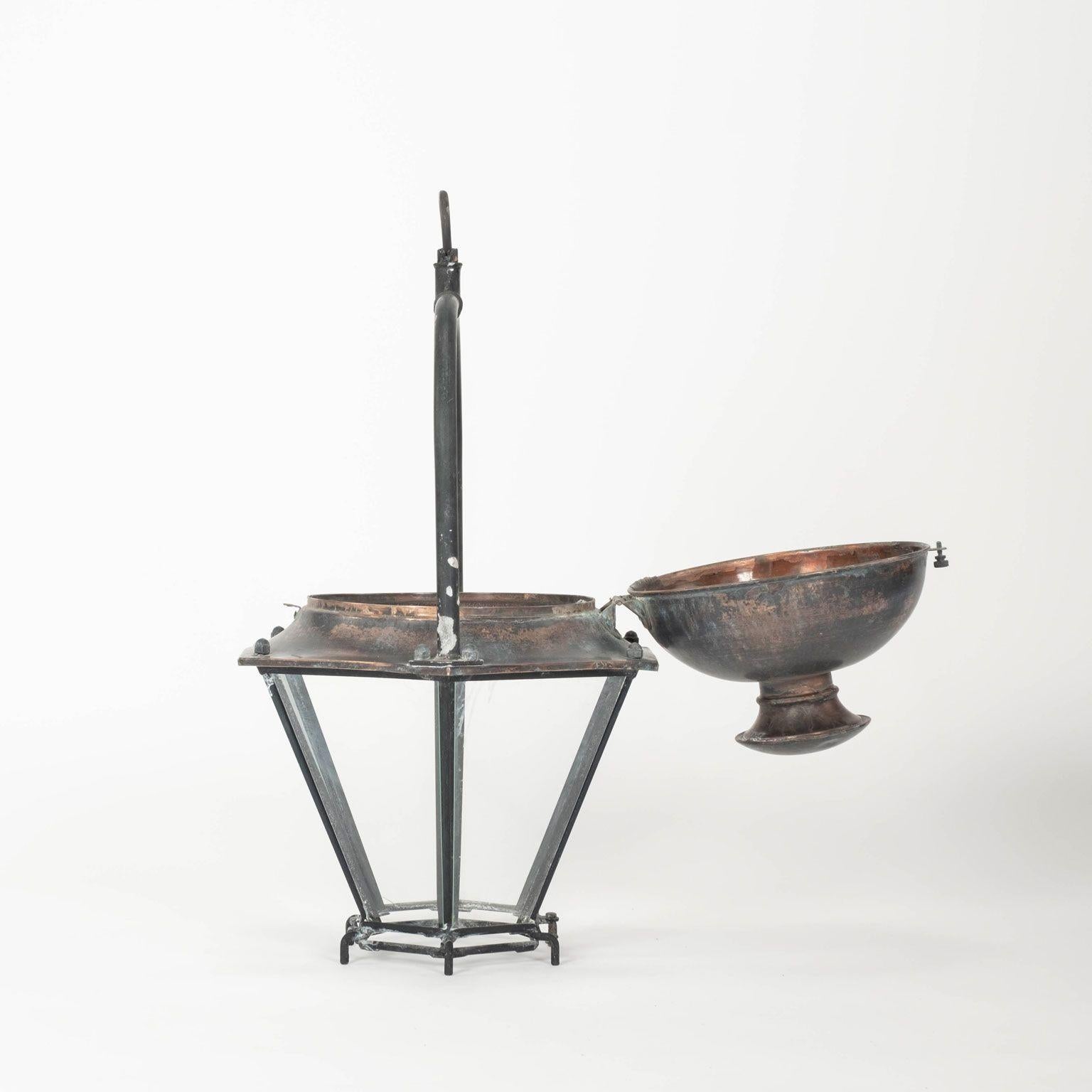 Antiguo Farol Hexagonal de Cobre Abovedado con Paneles de Cristal en venta 2
