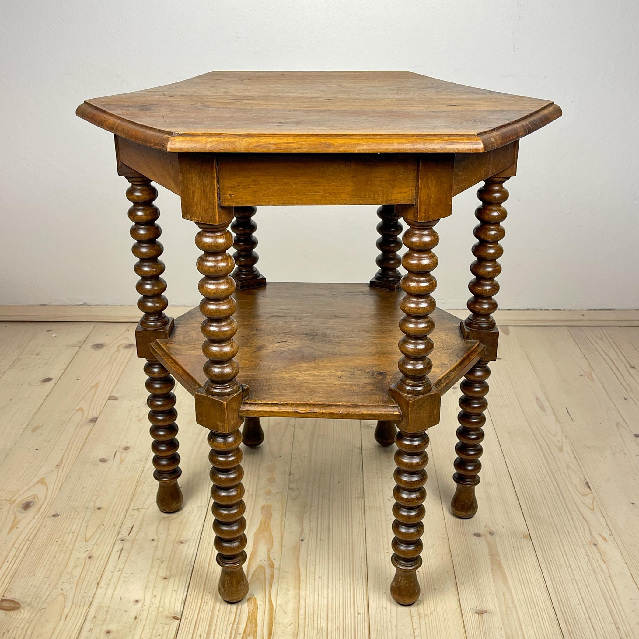 Antique Hexagonal Walnut Side Table, Italy, early 20th, Bobbin Turned legs For Sale 1
