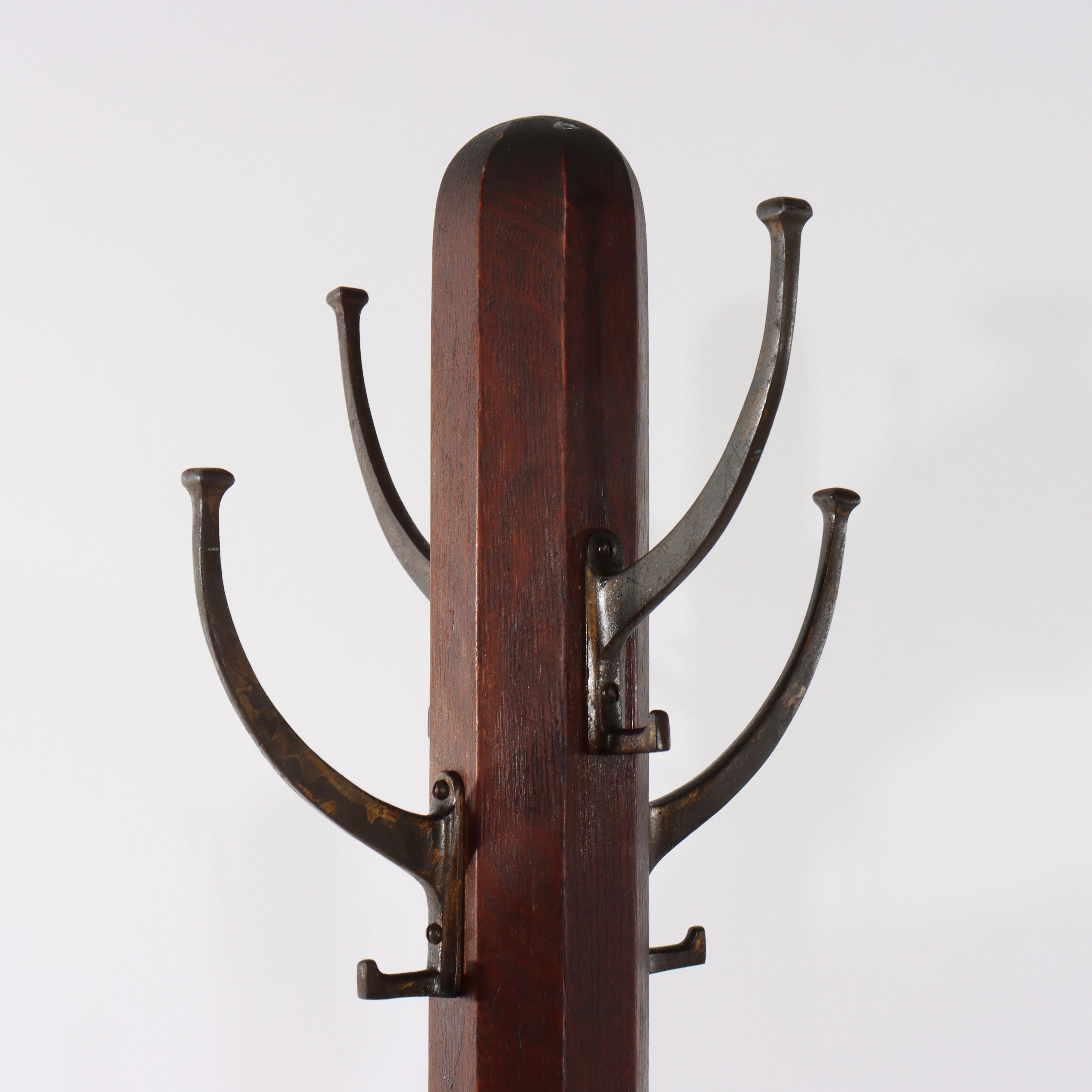 Porte-manteau ancien en chêne avec Label Heywood Wakefield Mission Arts & Crafts C1920 en vente 6