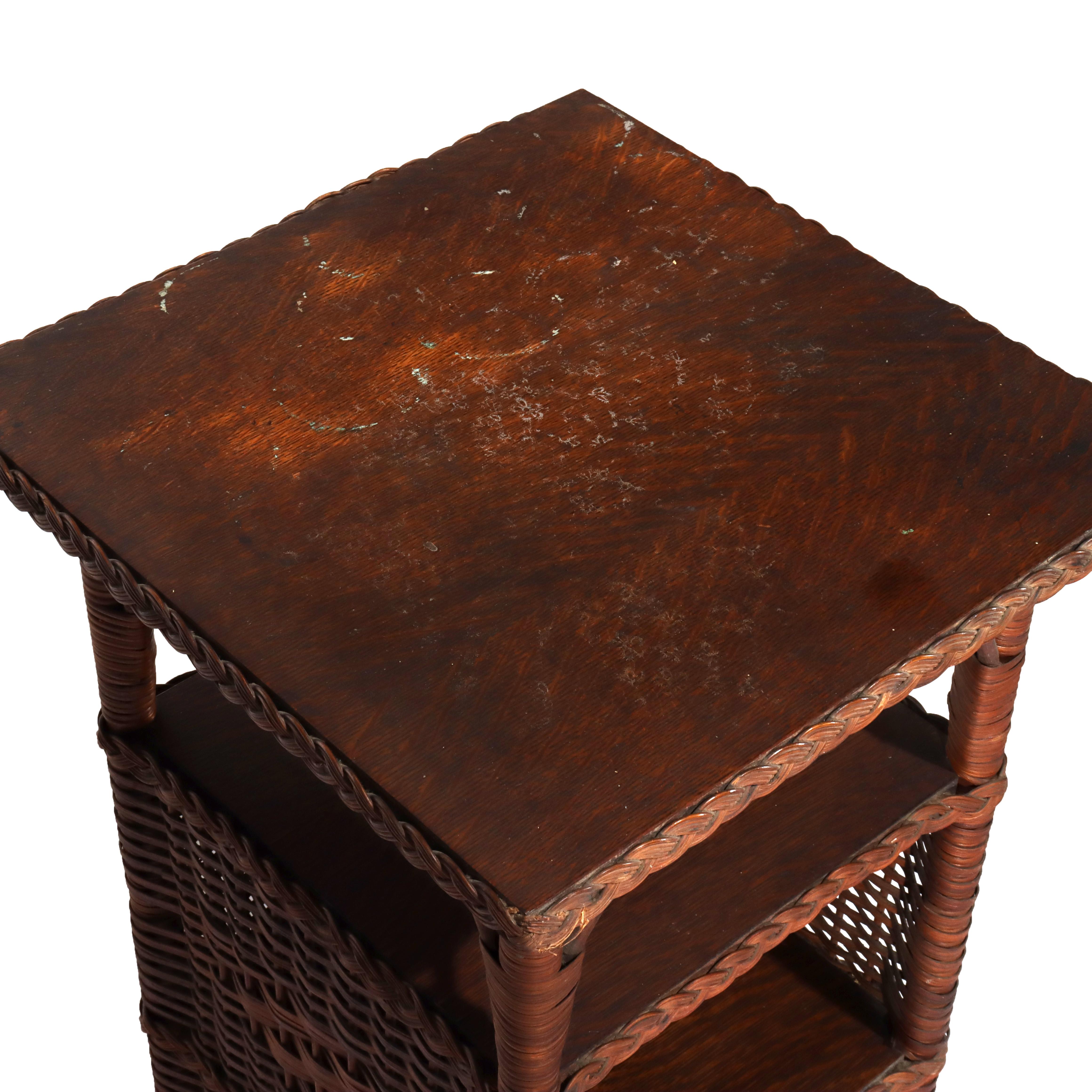 Antique Heywood Wakefield Arts & Crafts Oak & Wicker Magazine Stand C1920 im Angebot 2