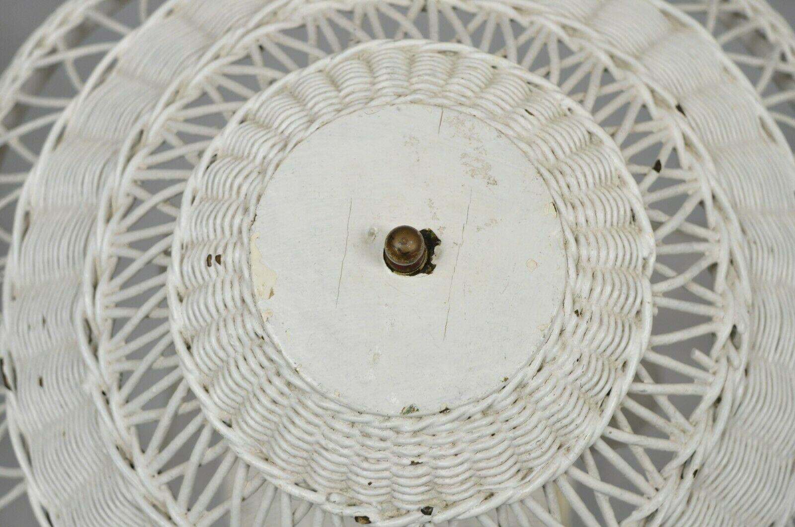 20th Century Antique Heywood Wakefield Arts & Crafts White Wicker Table Lamp wth Shade For Sale