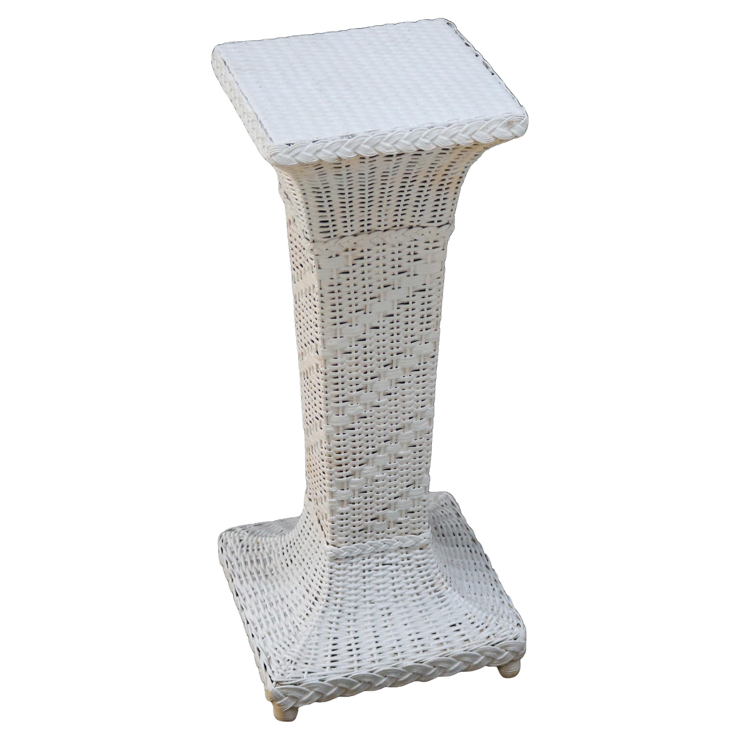 Antiguo soporte de helecho de mimbre Heywood Wakefield Arts & Crafts C1920.   
Medidas: 35
