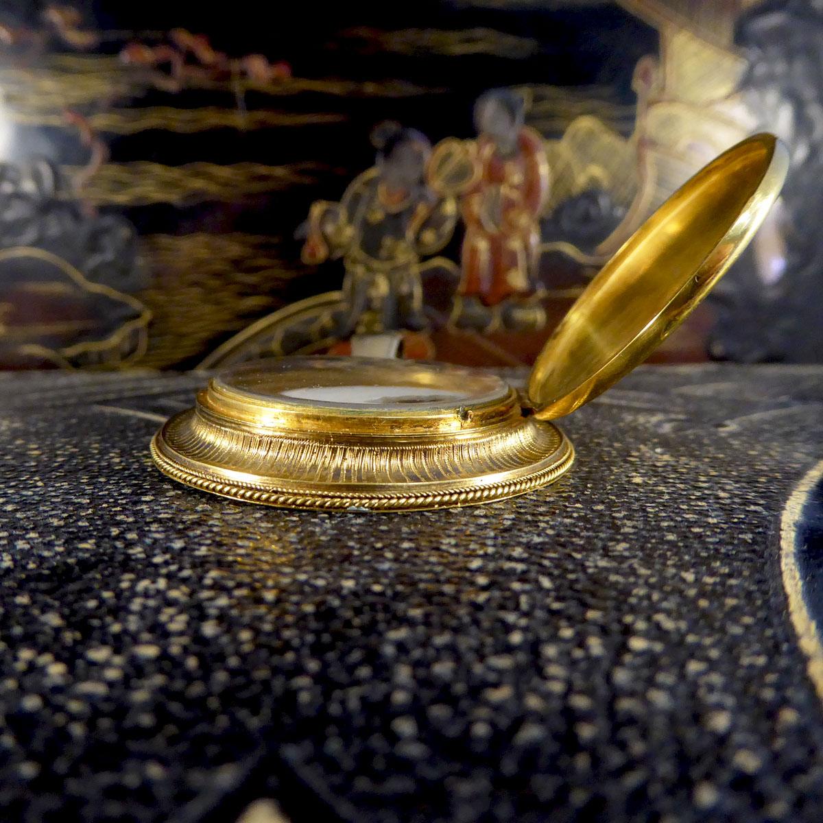 Antiker spätviktorianischer 14 Karat Gelbgold Medaillon-Anhänger in hoher Qualität im Zustand „Gut“ im Angebot in Yorkshire, West Yorkshire
