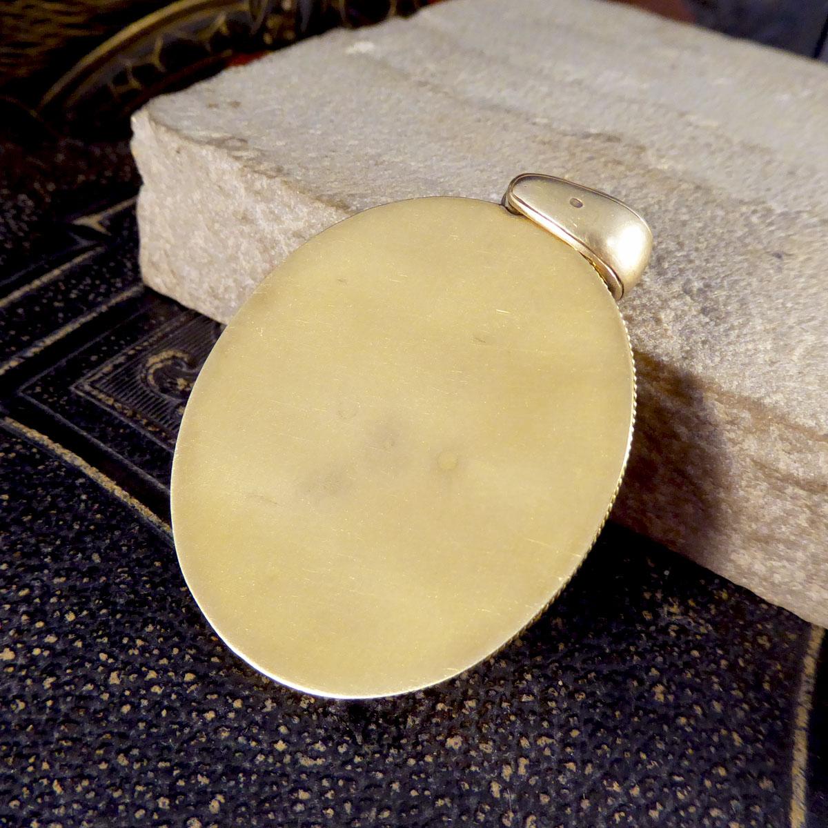 Antiker spätviktorianischer 14 Karat Gelbgold Medaillon-Anhänger in hoher Qualität im Angebot 2
