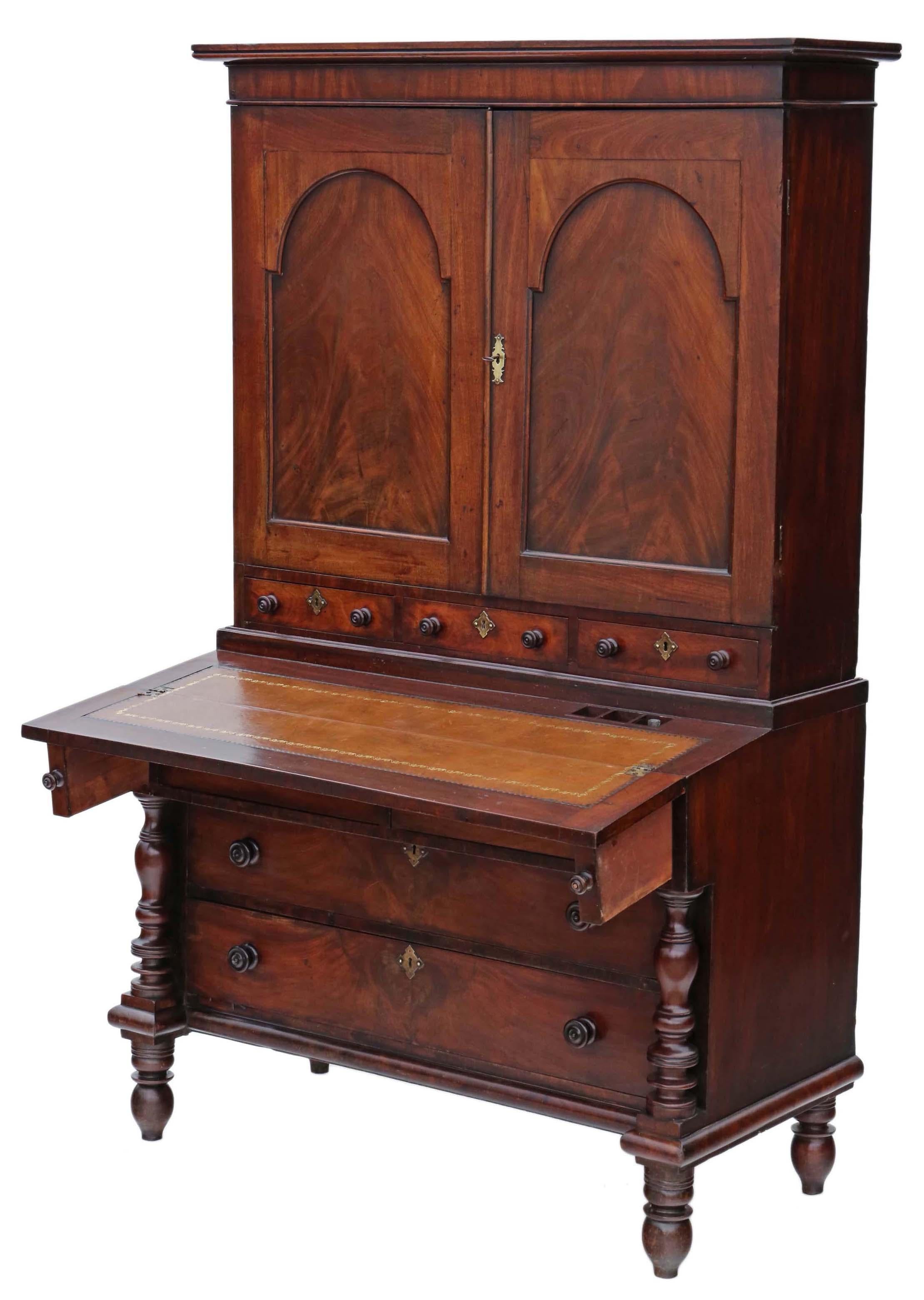 Antique High-Quality Mahogany Housekeeper's Cupboard with Secretaire, circa 1800 For Sale 2