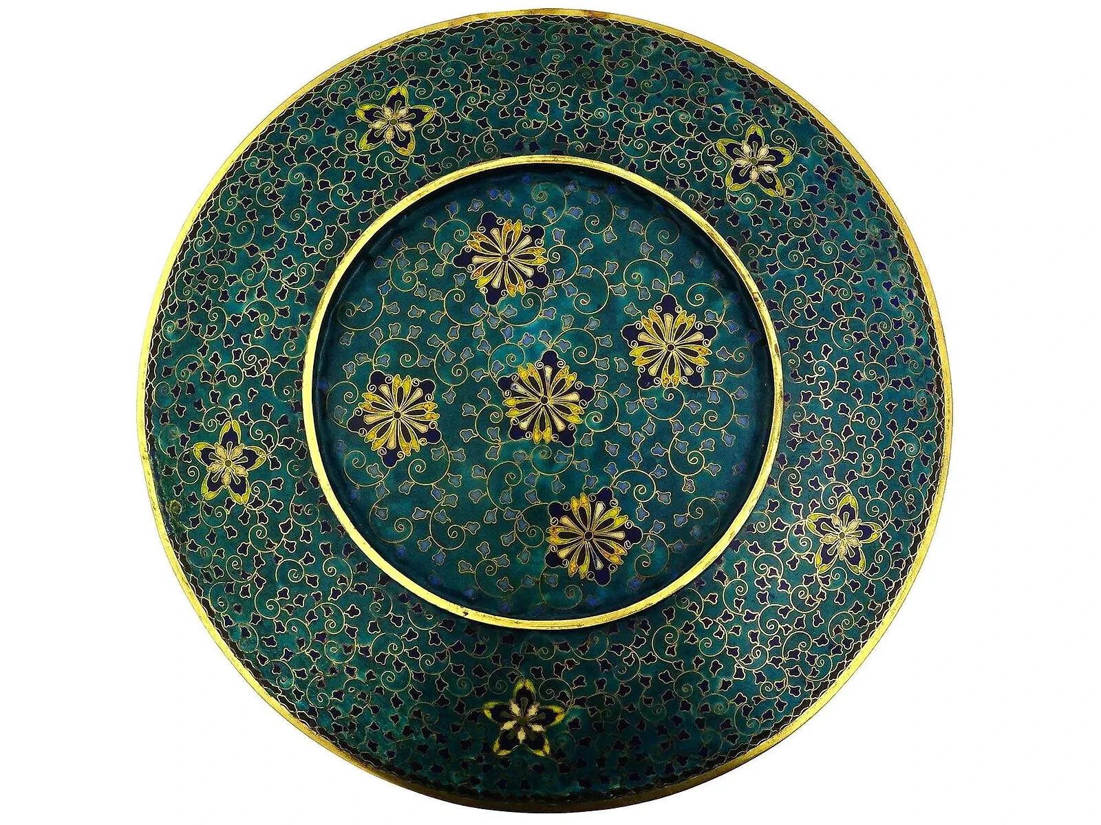 Cloisonné Antico piatto in smalto cloisonne giapponese Meiji di alta qualità con ventaglio di gru di gufi in vendita