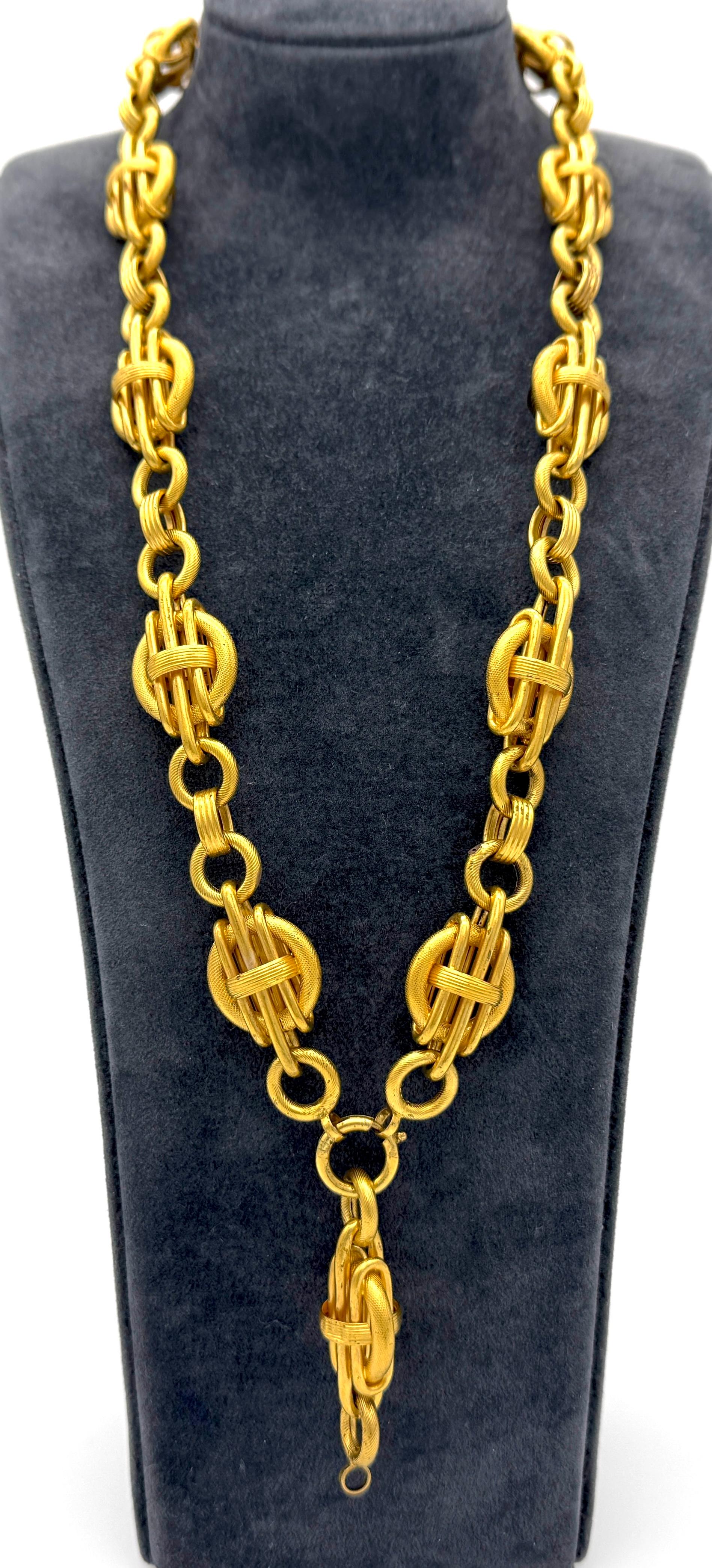 This stunning and unusual Victorian necklace collar was originally intended to be worn with a locket and is a so called collar. It comes with a detachable segment from which a locket would have been suspended. However, in modern times it can be worn