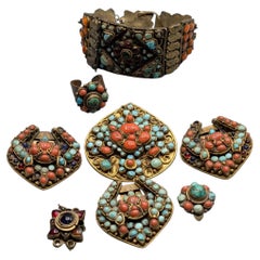 Set di gioielli antichi nepalesi dell’Himalaya, dorati, con turchese e corallo