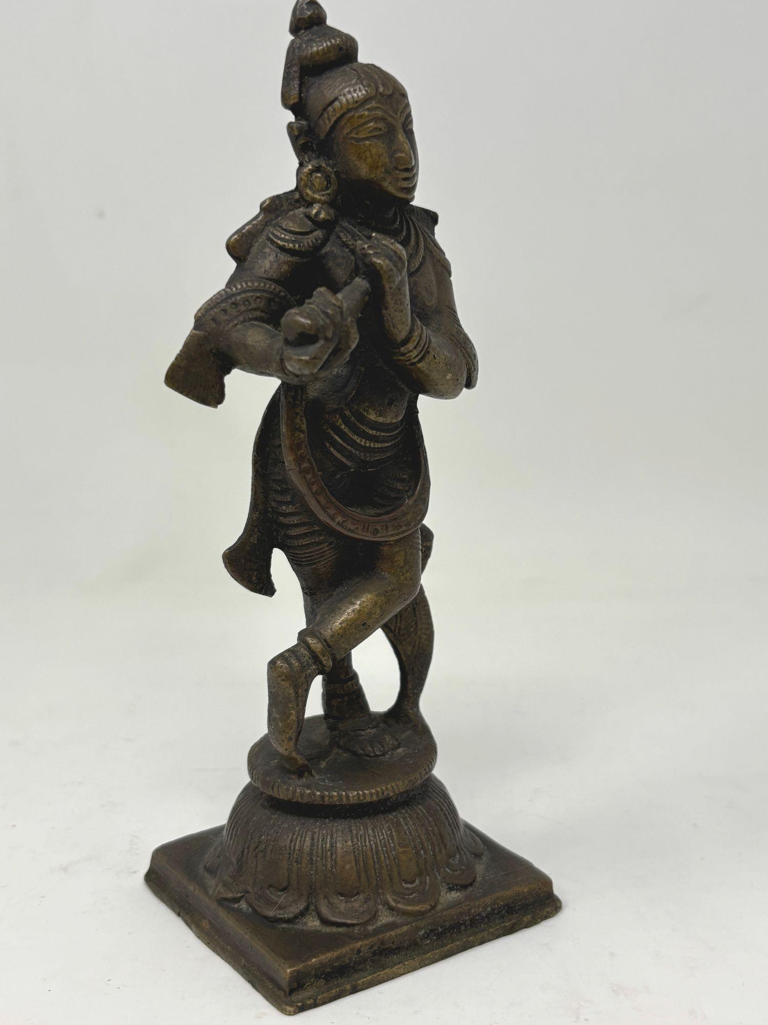 Antique Hindu Bronze of Krishna Sculpture In Good Condition For Sale In North Hollywood, CA