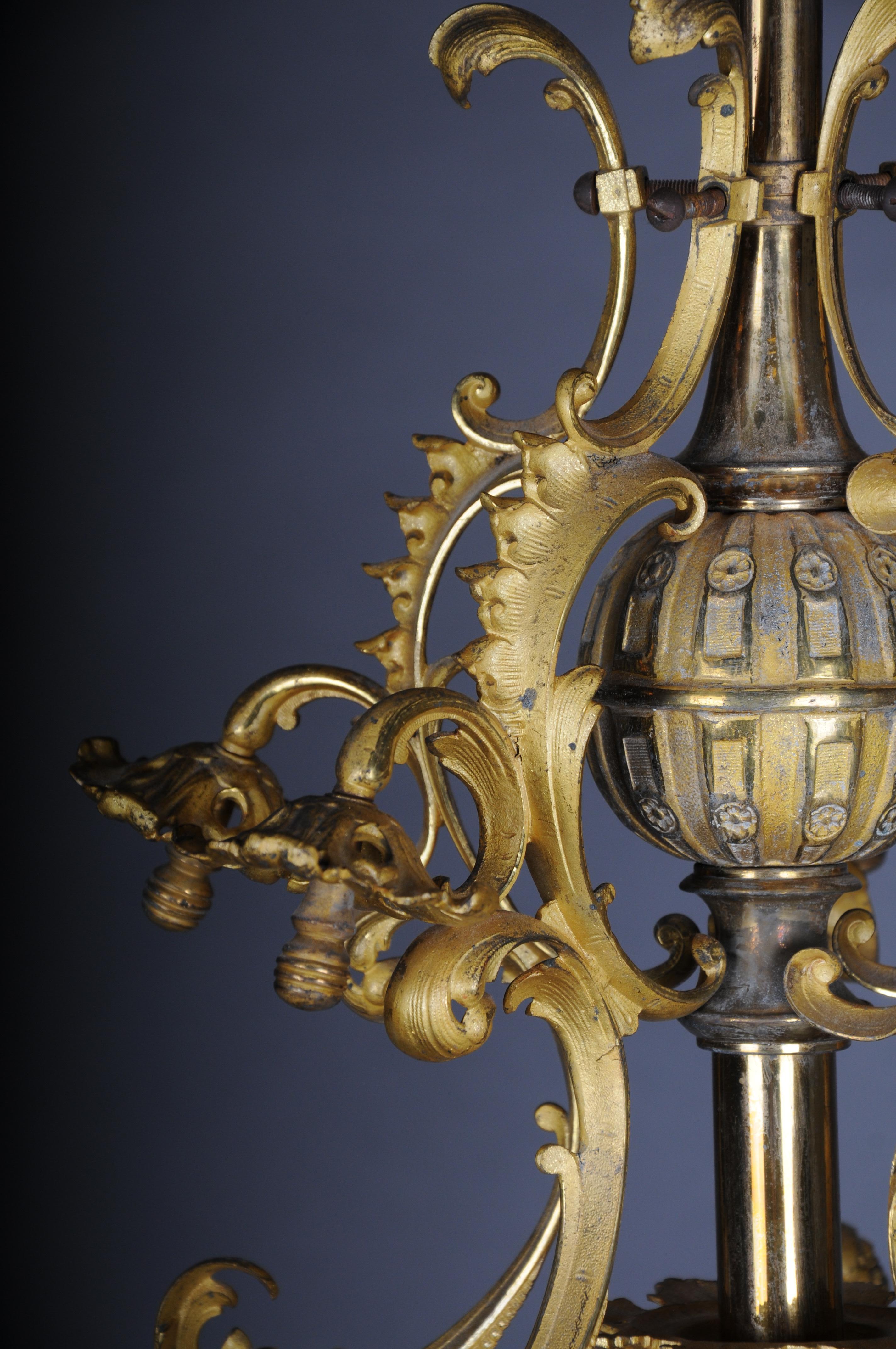 Lustre Hisorisme ancien, bronze, or, 1880 en vente 1