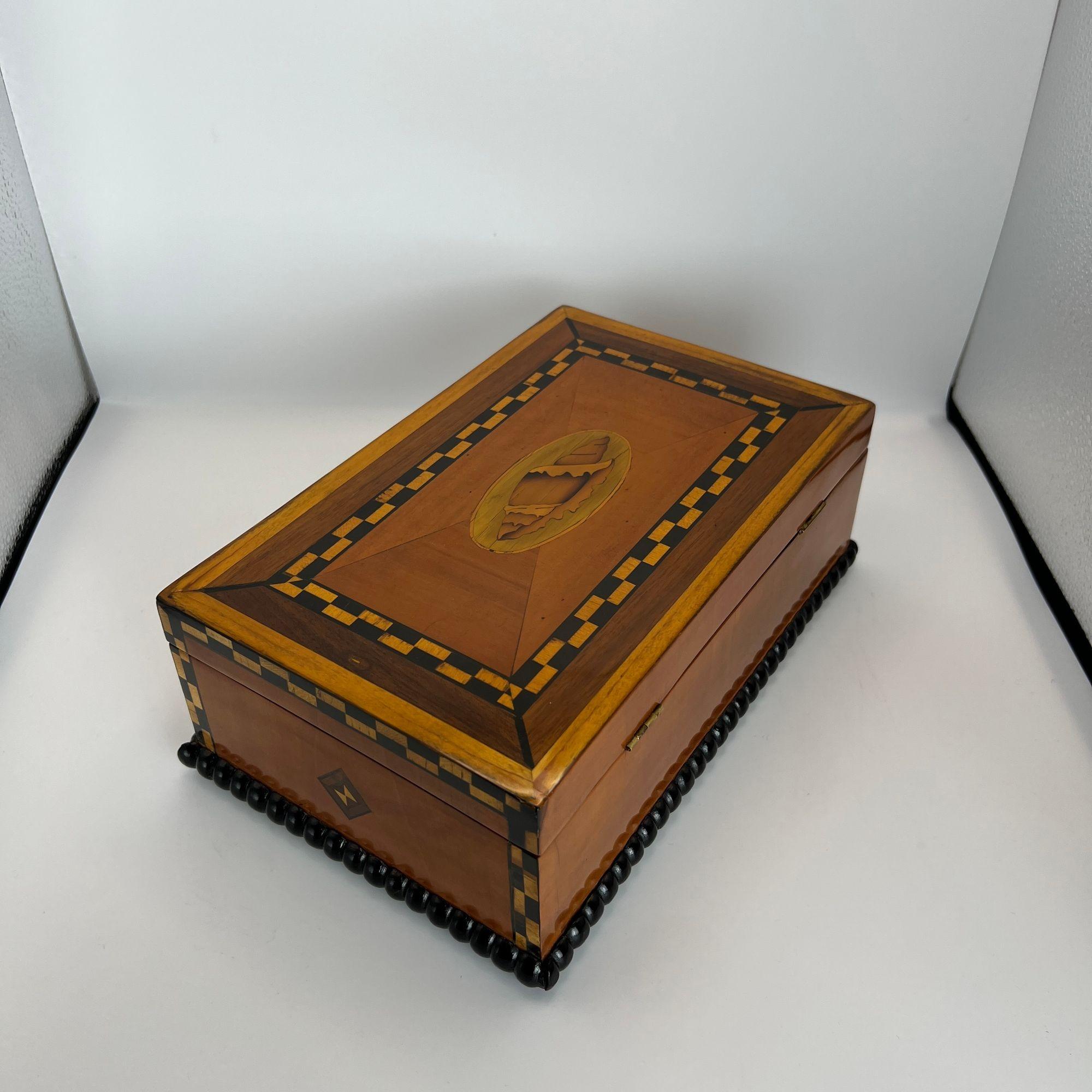 Antique Historicism Box, Birch, Marqueterie, Shell Inlay, Germany, circa 1880 For Sale 5