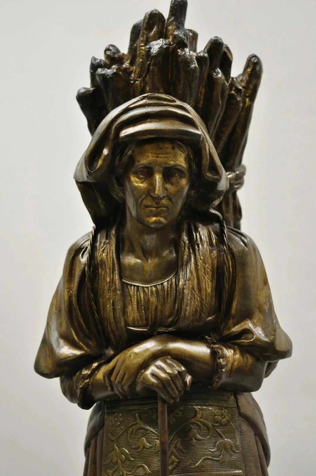 Altro Antique French Spelter Sculpture Statua di donna che porta un fascio di bastoni in vendita