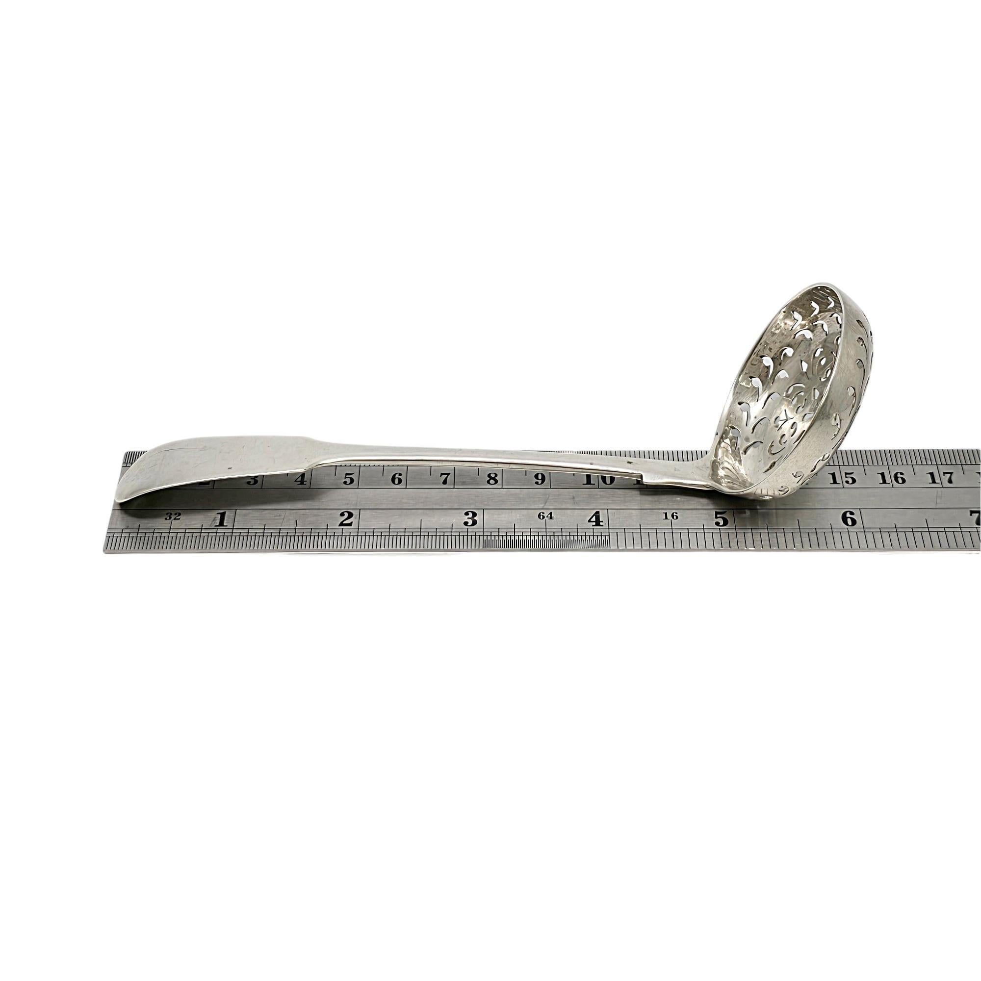 Antico HJ Lias & Son London England in argento sterling Sugar Sifter 5 1/4
