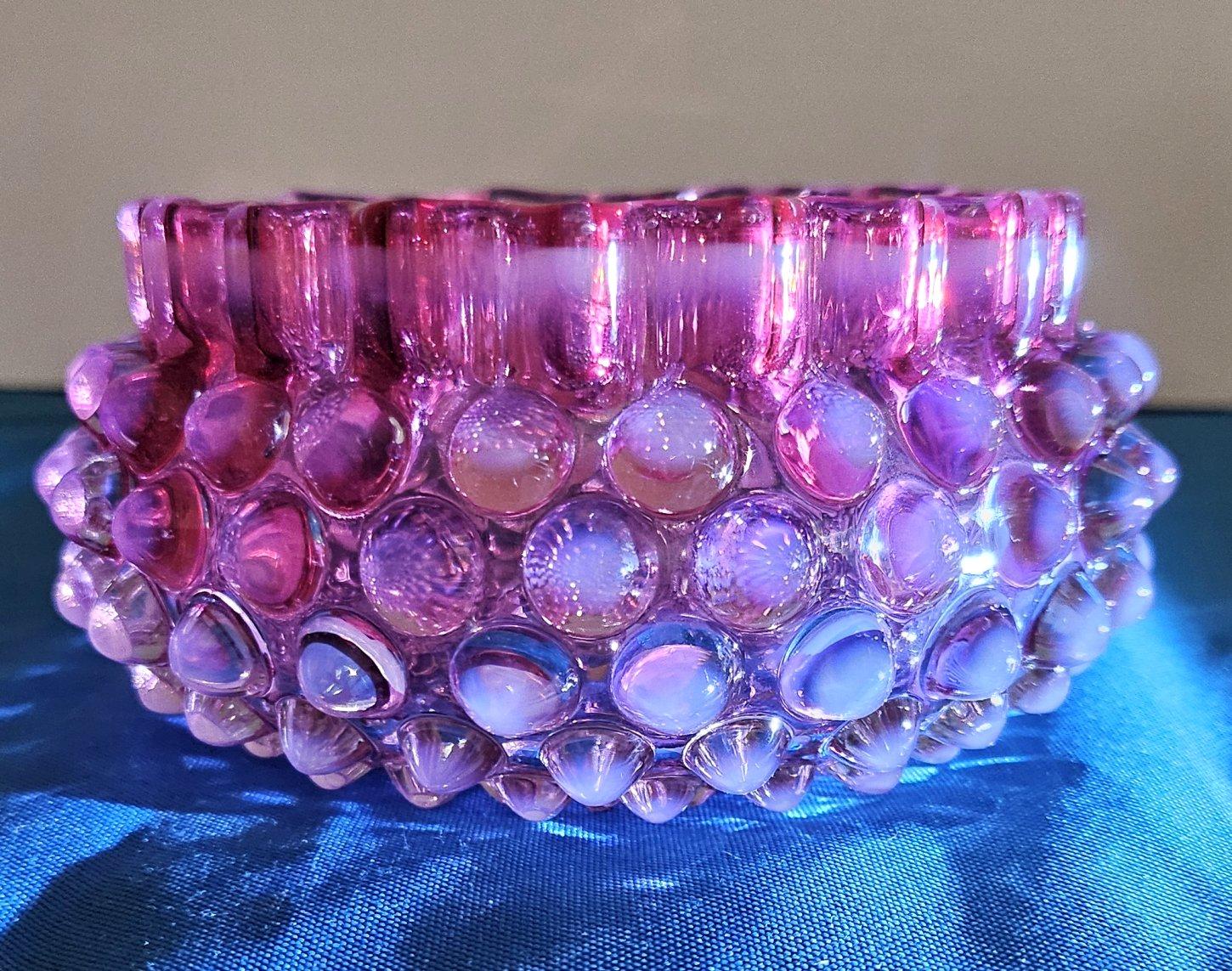 Antique Hobbs, Brockunier, & Co Dewdrop (Hobnail) Glass Bowl In Good Condition For Sale In Warrenton, OR
