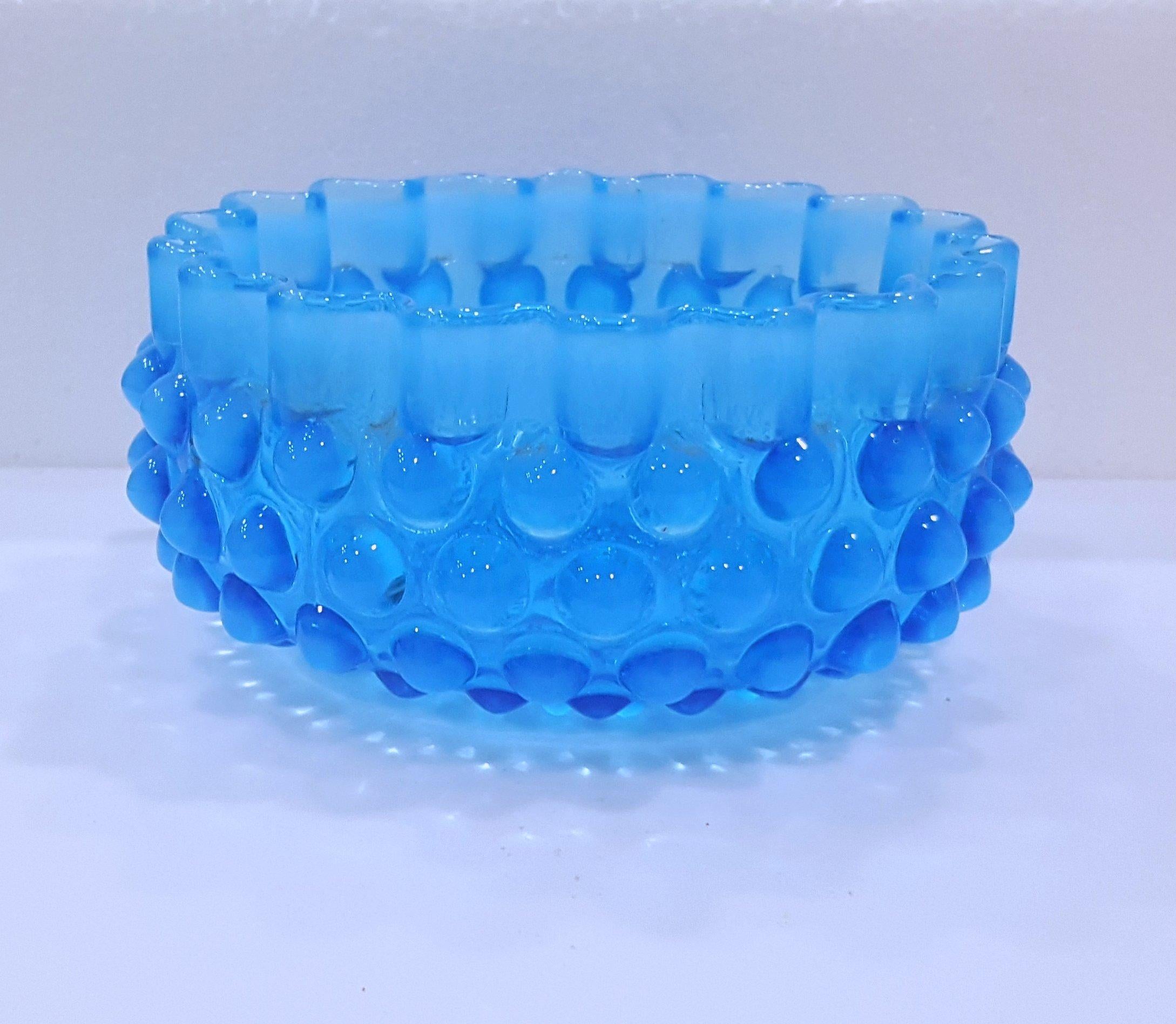 Antique Hobbs Brockunier Dewdrop, aka Hobnail, Glass Bowl - blue
5.75 x 2.75 inches apx
Very nice condition.

Measurements are approximate. Please be aware that the color on your monitor and/or in your environment may look slightly different than in