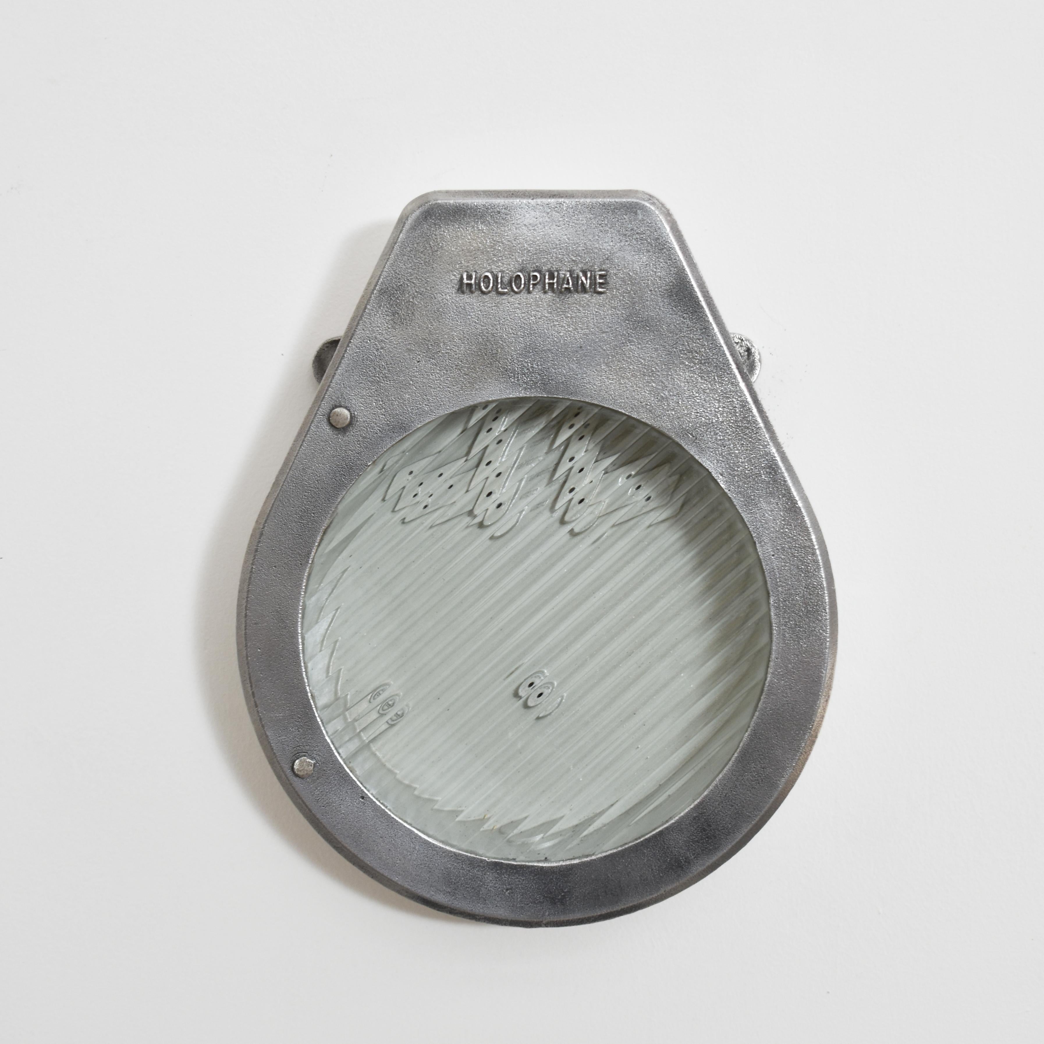 Antike Holophane-Industrie-Glühbirnenkopf-Wandleuchte, poliertes Badezimmer (20. Jahrhundert) im Angebot