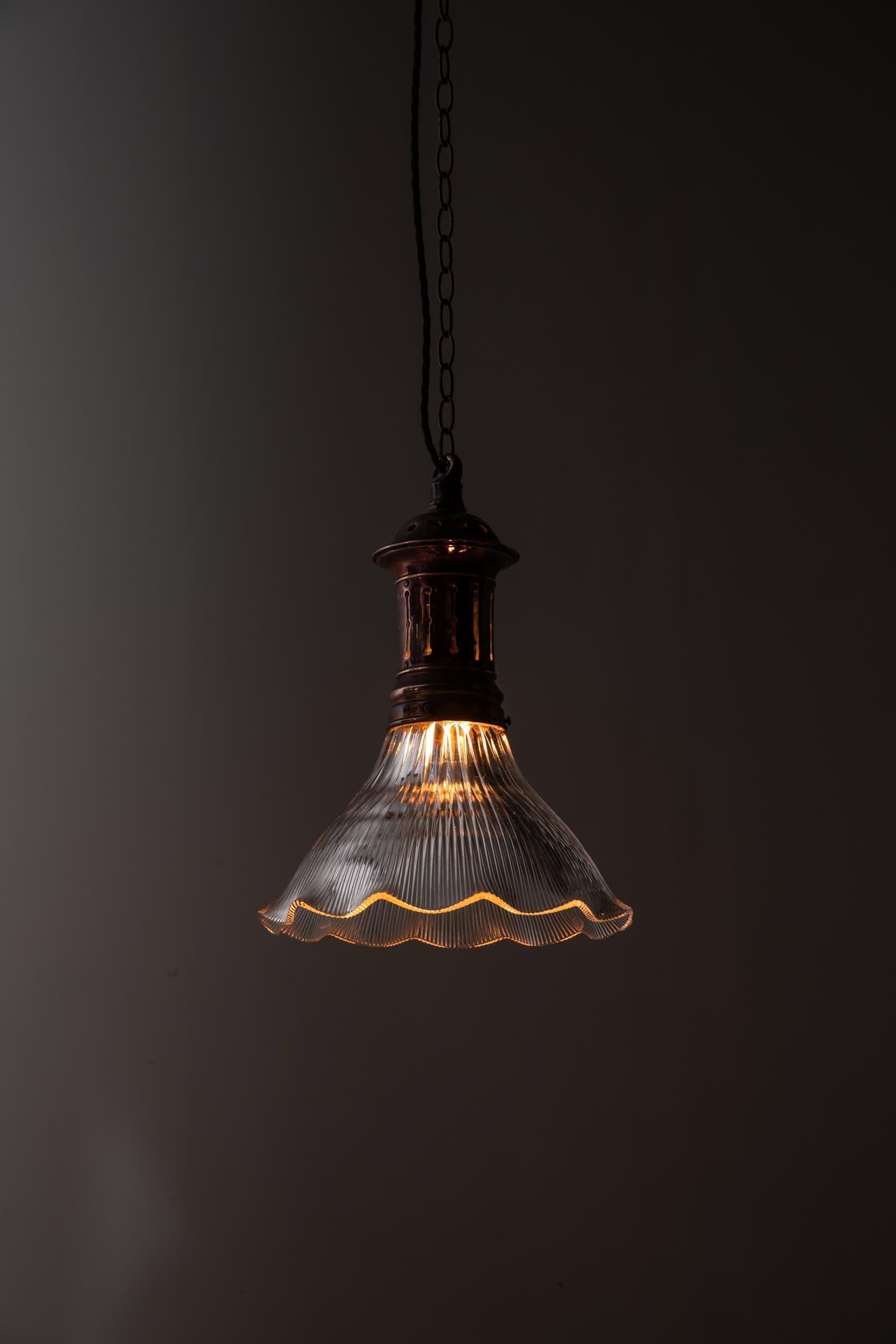 Antigua lámpara colgante de cristal prismático holófano 
