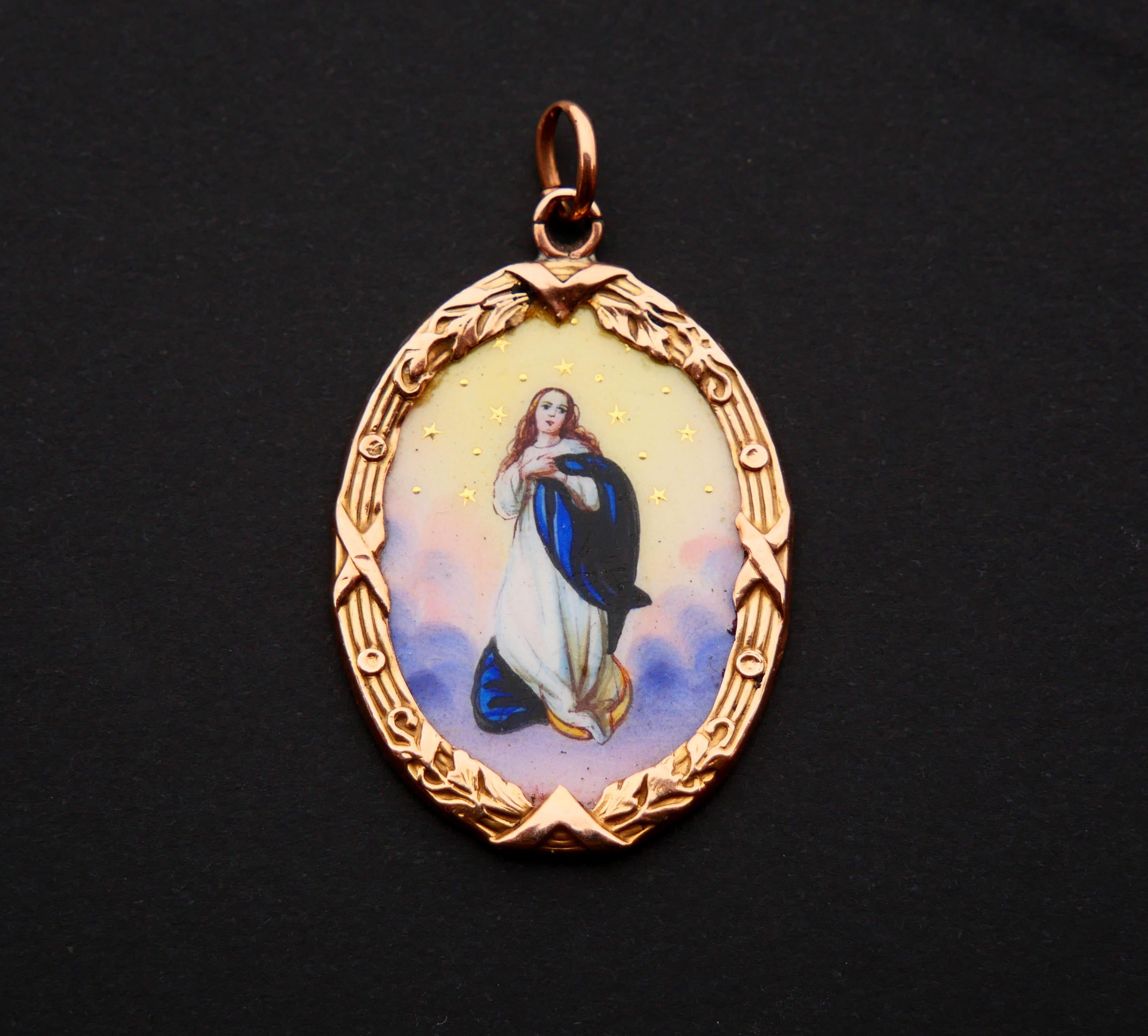 Antique Holy Maria Mary Immaculate Pendant Enamel Solid 14K Gold / 7.7 gr For Sale 4