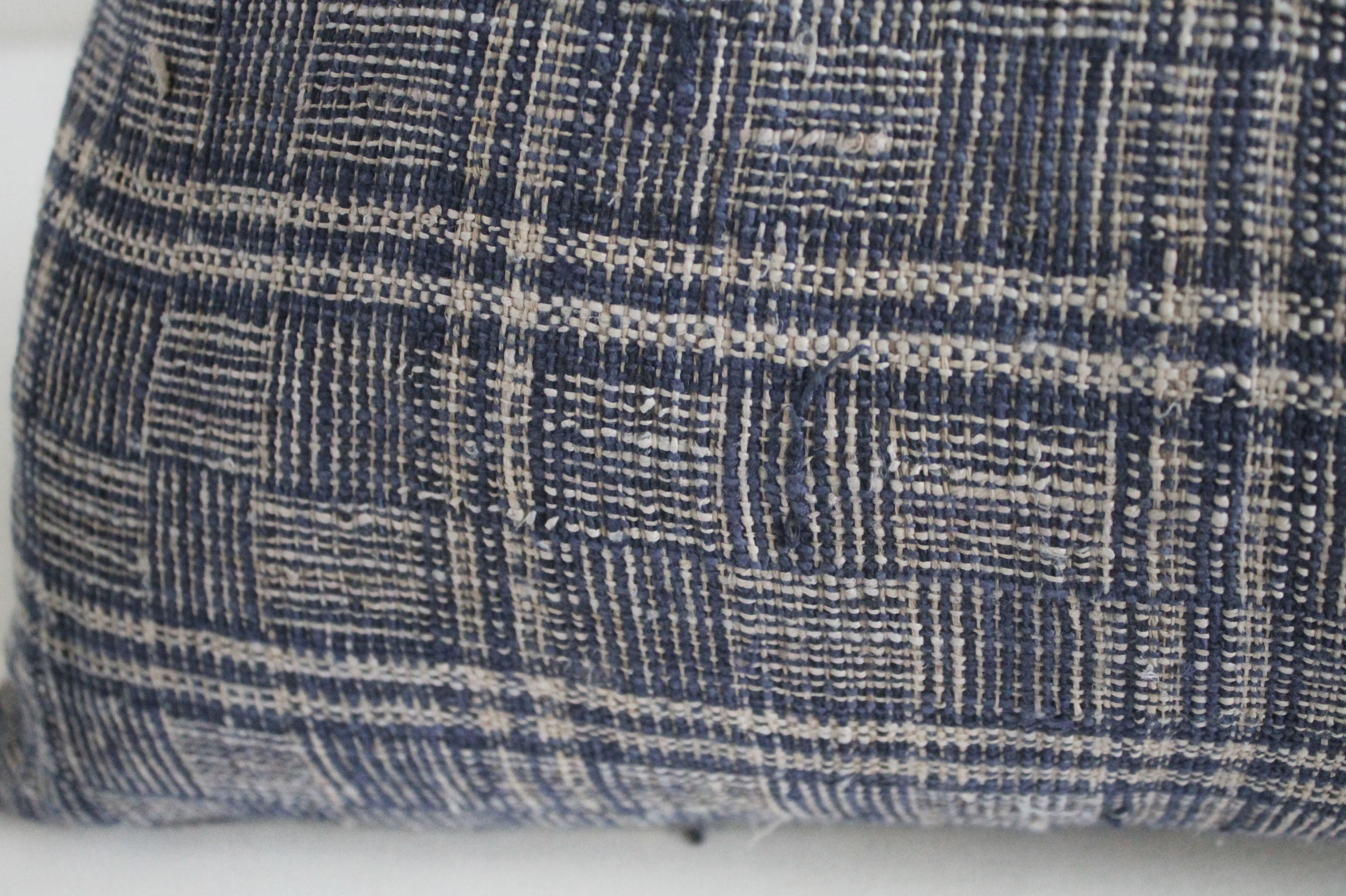 Antique Homespun Linen Lumbar Pillows Vintage Indigo and Natural Check Pattern In Good Condition In Brea, CA