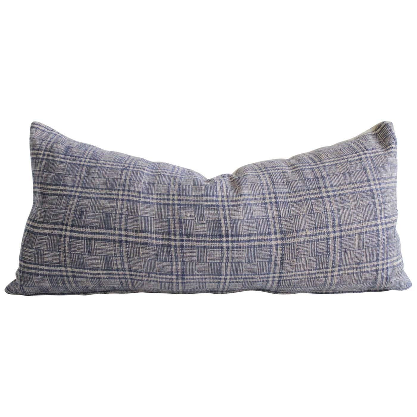 Antique Homespun Linen Lumbar Pillows Vintage Indigo and Natural Check Pattern For Sale 2