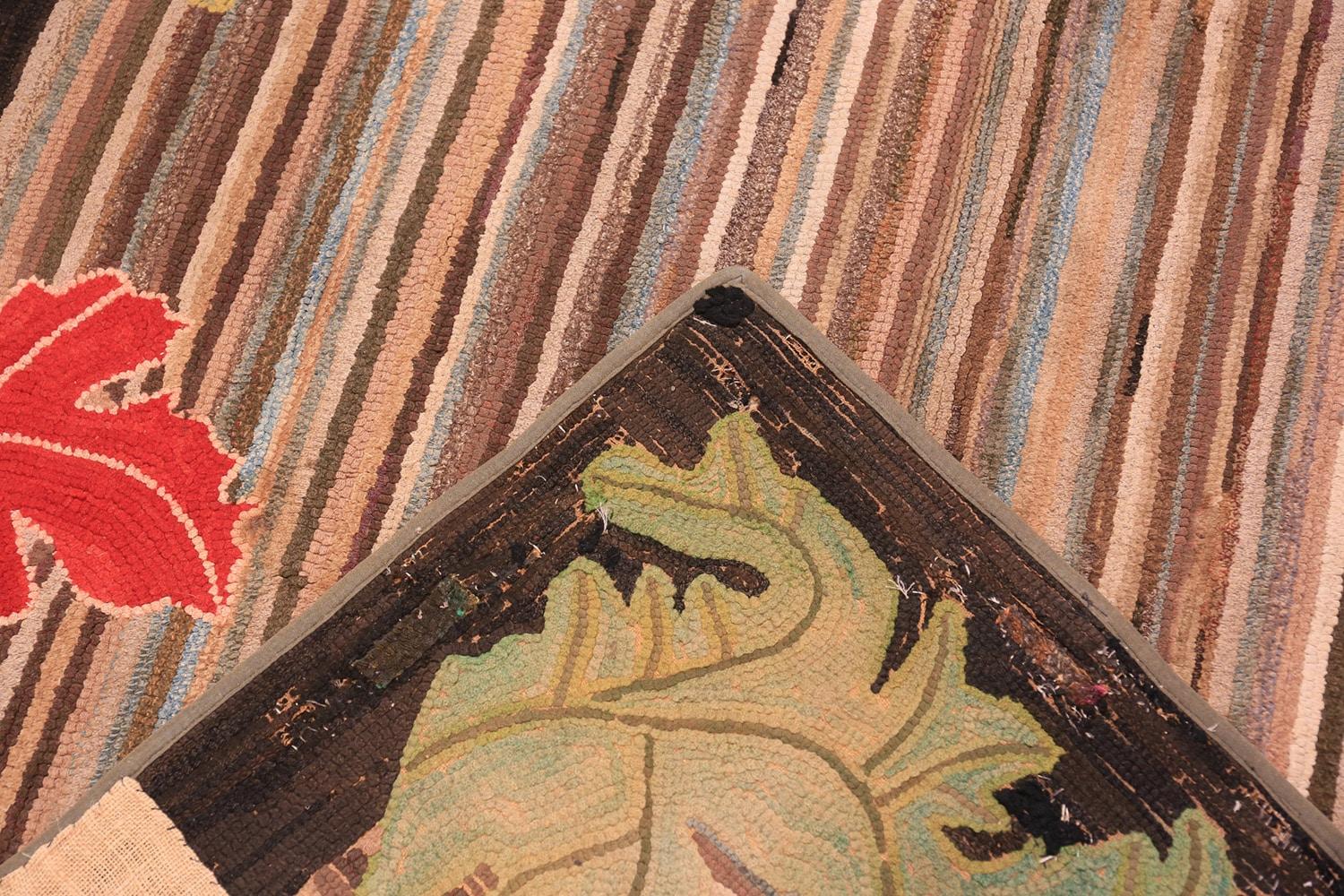 Antiker amerikanischer Teppich mit Kapuze. Größe: 4 Fuß 5 Zoll x 7 Fuß 9 Zoll (Wolle) im Angebot