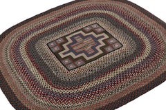 Alfombra ovalada antigua con rayas y motivos geométricos, de Rug & Kilim