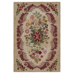 Tapis crocheté antique beige-brun à motifs floraux colorés de Rug & Kilim