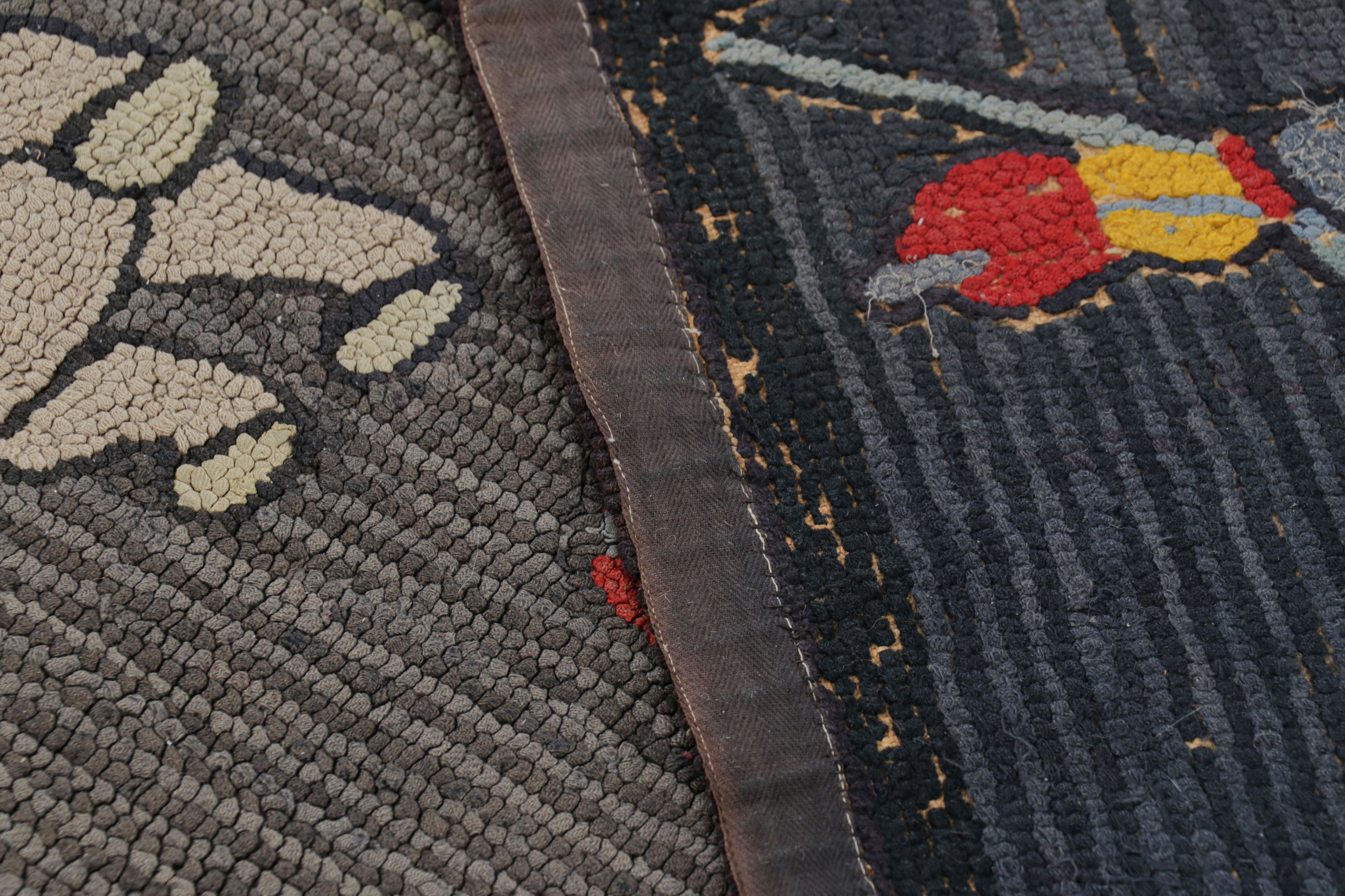 Wool Antique Hooked Rug in Gray and Red with Pictorial Patterns - Rug & Kilim For Sale