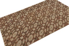 Tapis crocheté antique à motifs géométriques beige-brun, de Rug & Kilim