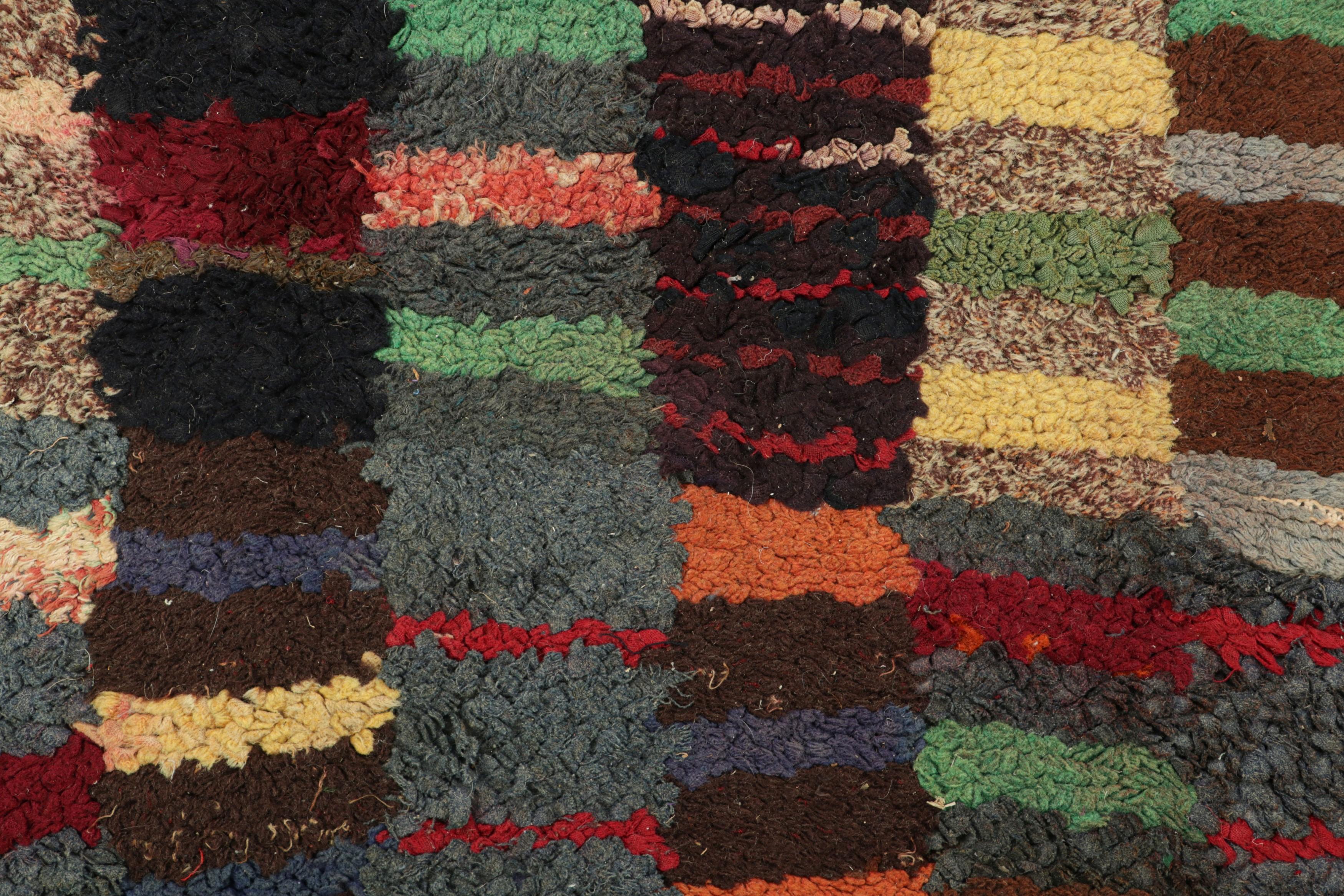 American Antique Hooked Striped Rug in Polychromatic Tones  Rug & Kilim For Sale